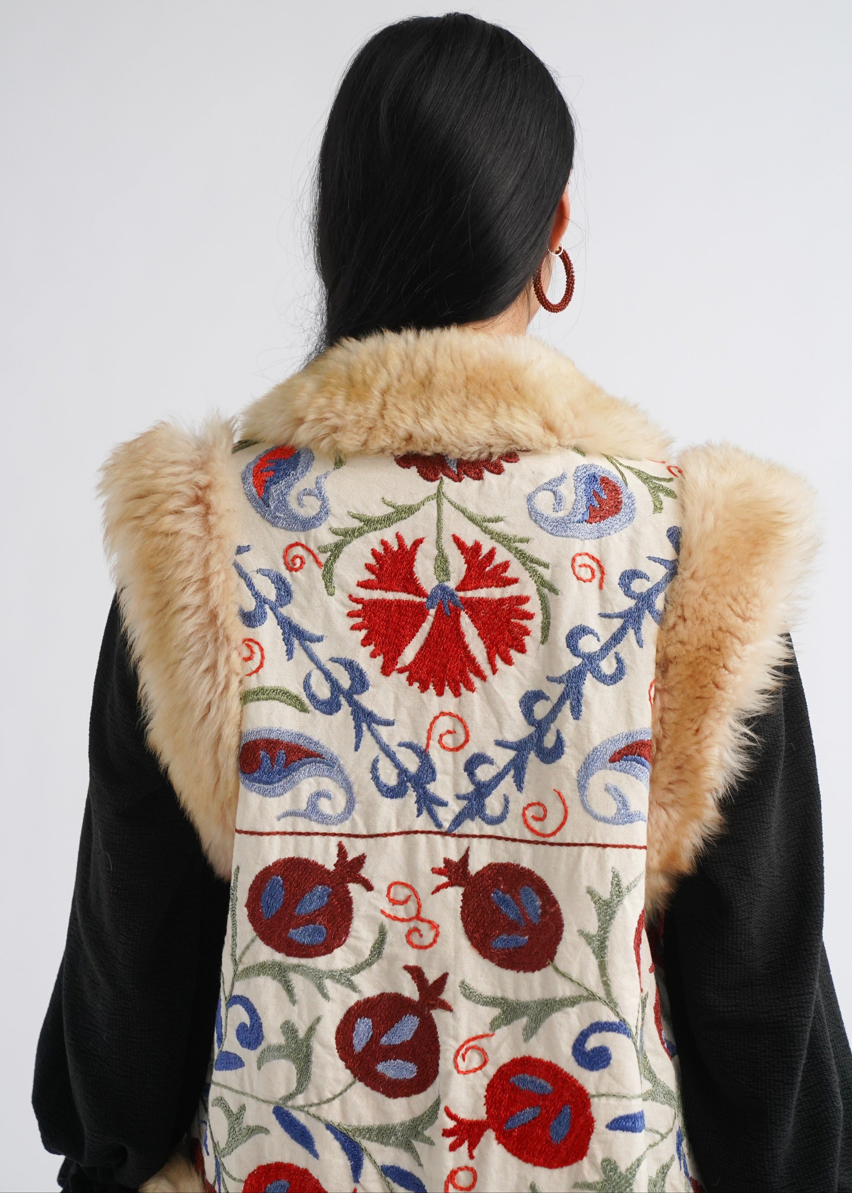 AYPATAM #18 | M-L | SUZANI SHORT VEST