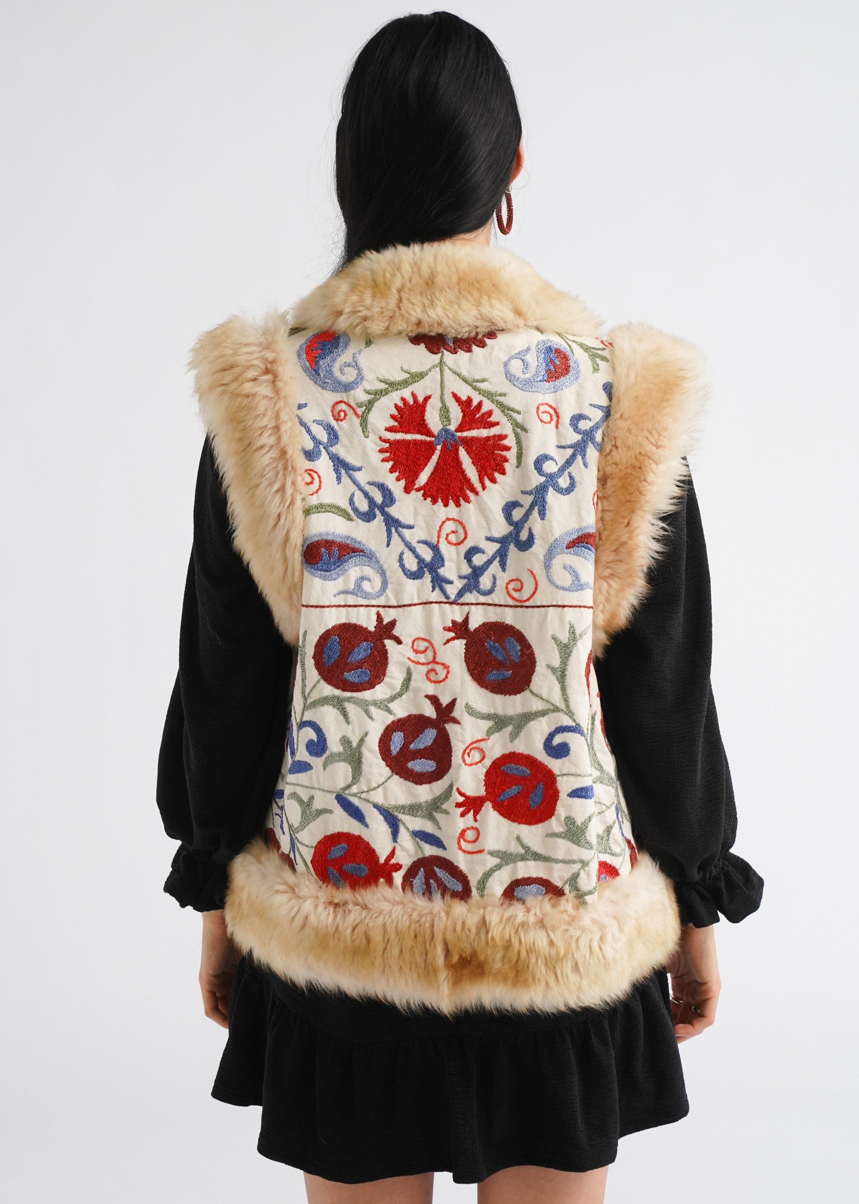 AYPATAM #18 | M-L | SUZANI SHORT VEST