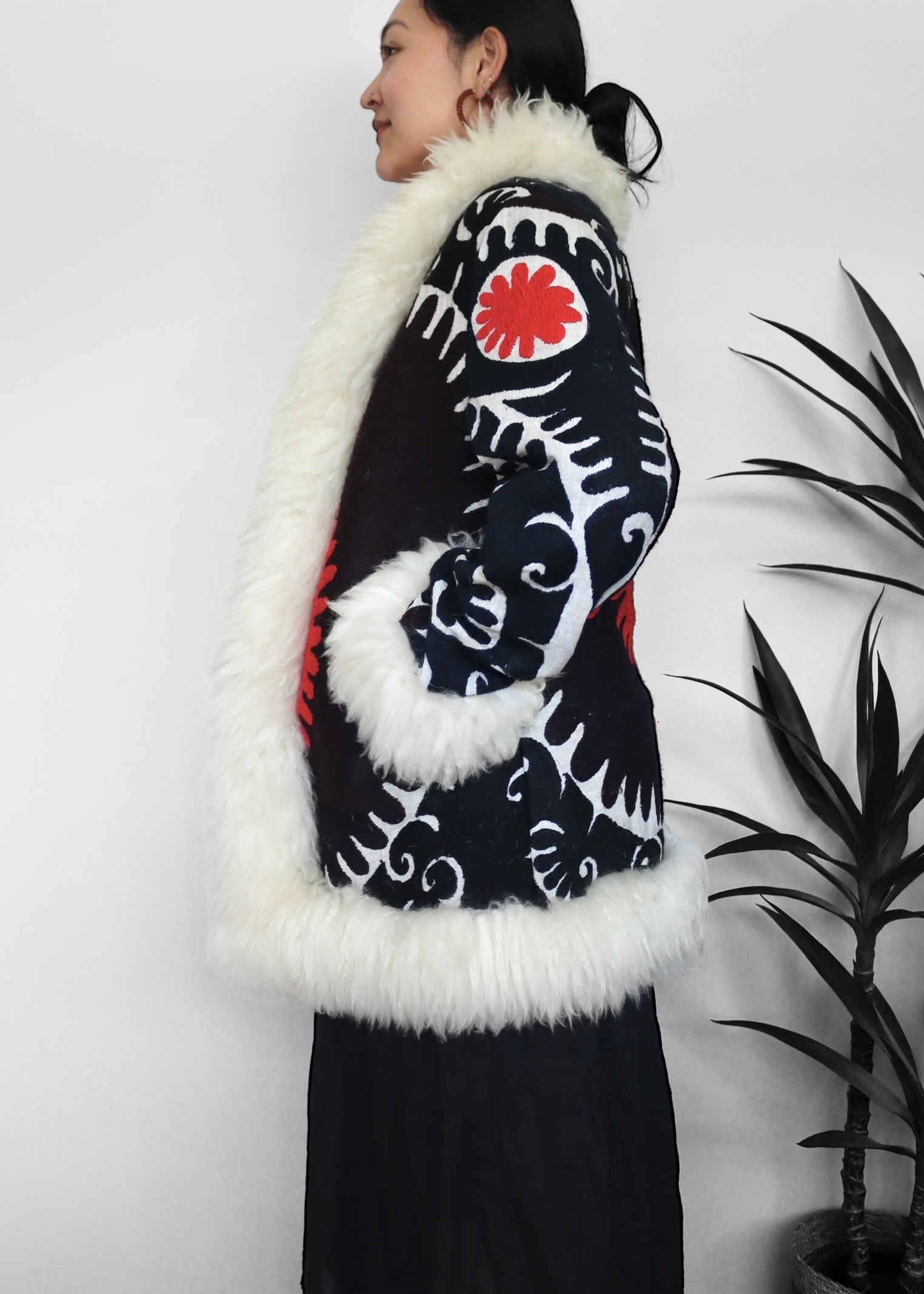 ALIYA #16 | M | SUZANI SHORT COAT