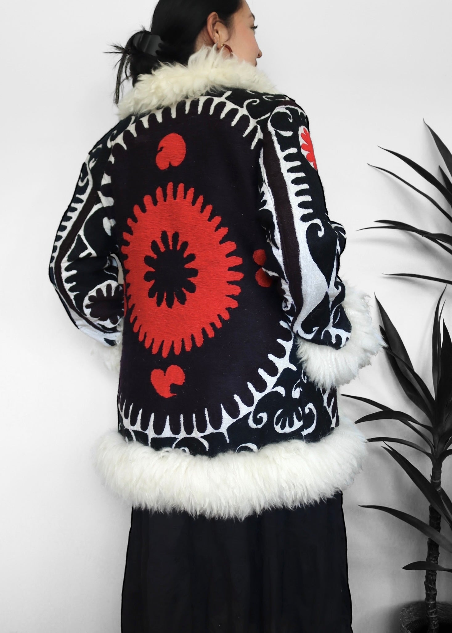 ALIYA #16 | M | SUZANI SHORT COAT