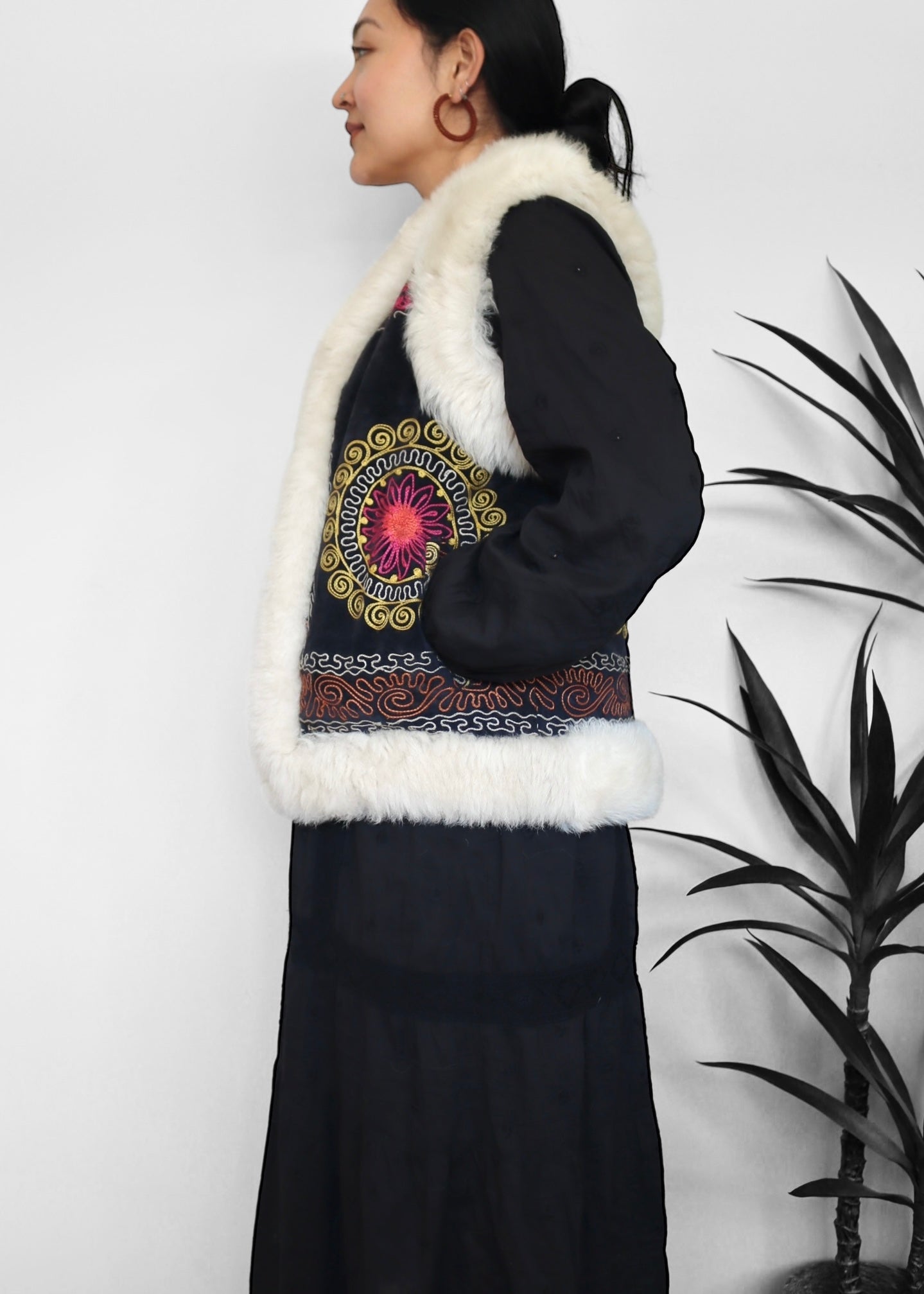 AYPATAM #11 | S-M | SUZANI SHORT VEST