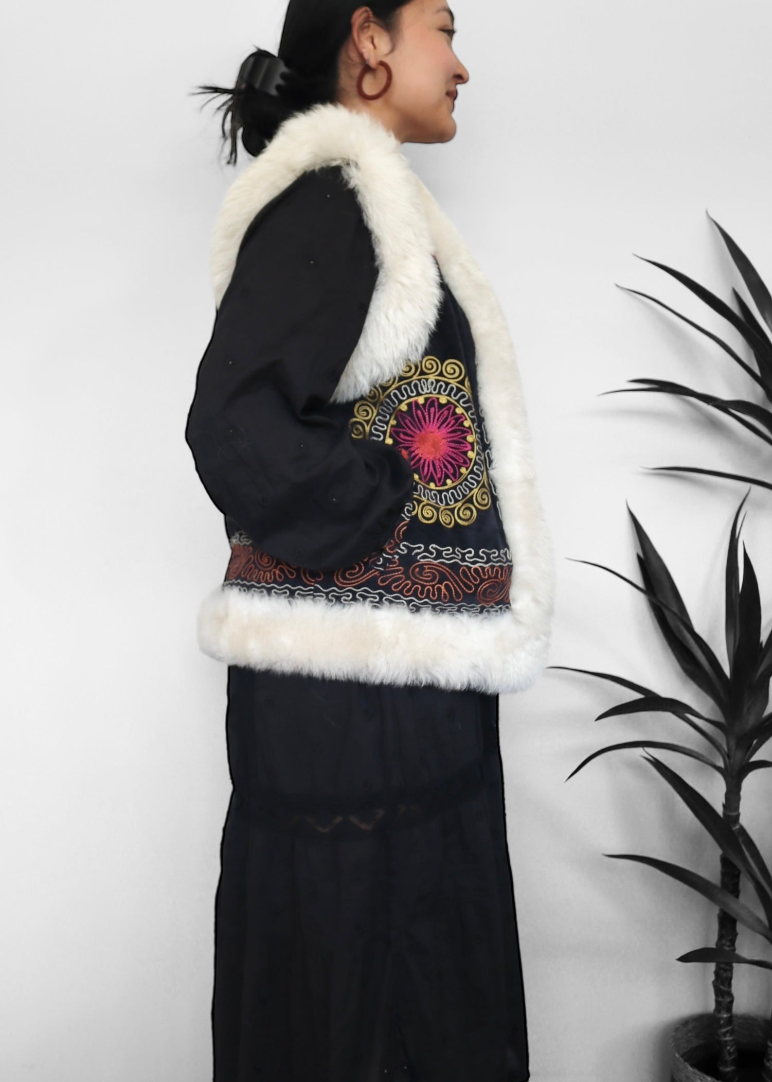 AYPATAM #11 | S-M | SUZANI SHORT VEST