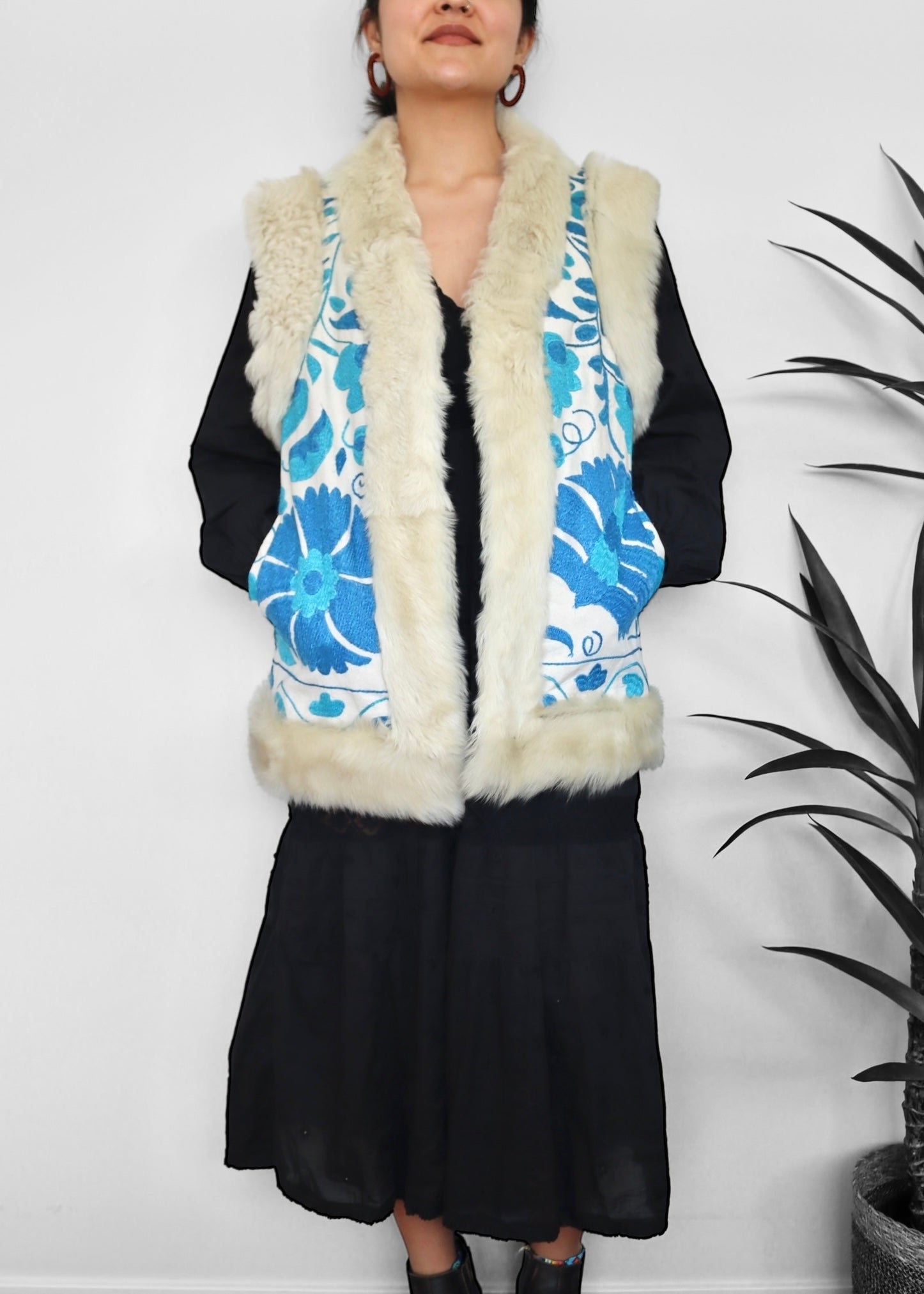 AYPATAM #12 | M-XL | SUZANI SHORT VEST