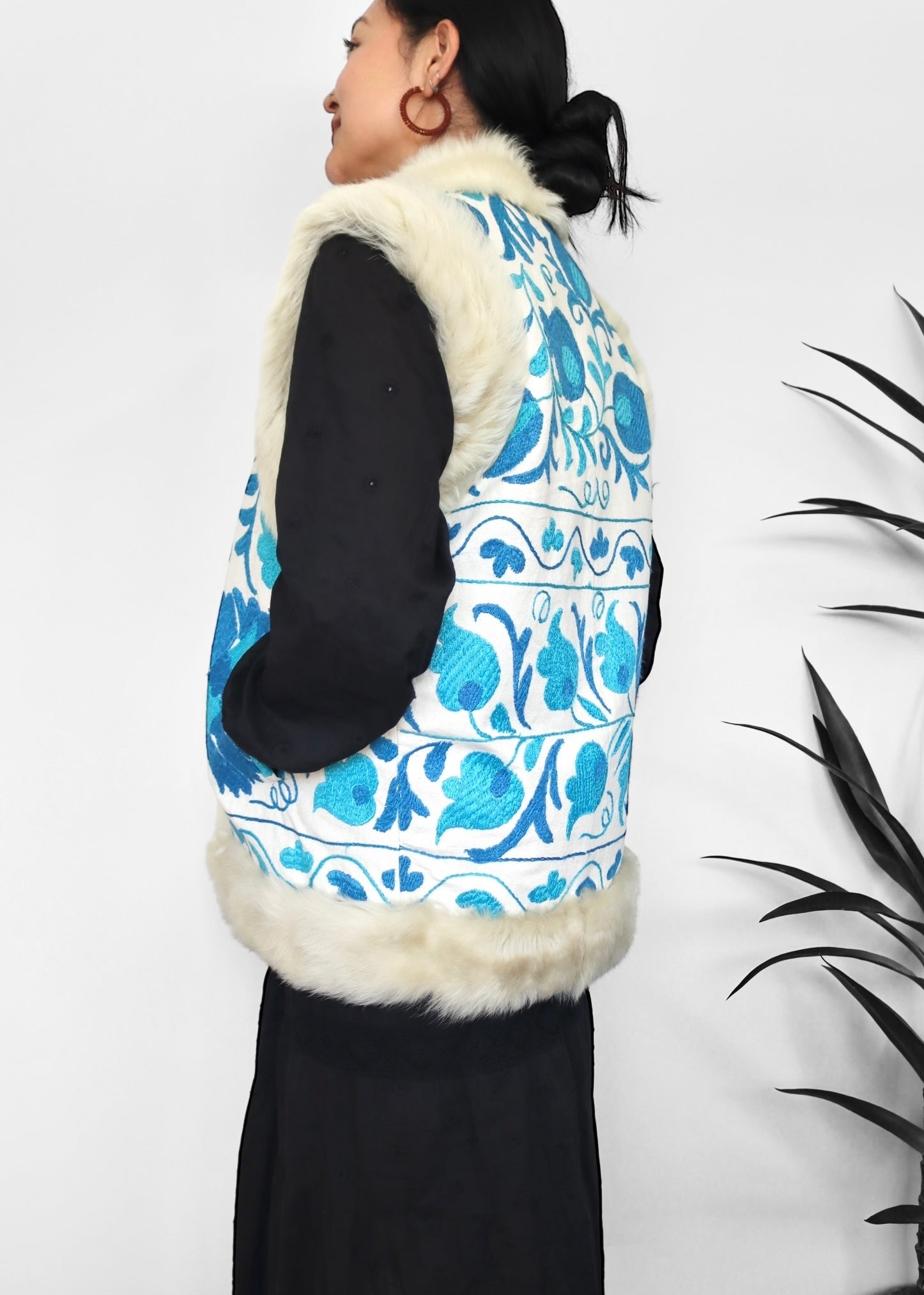 AYPATAM #12 | M-XL | SUZANI SHORT VEST