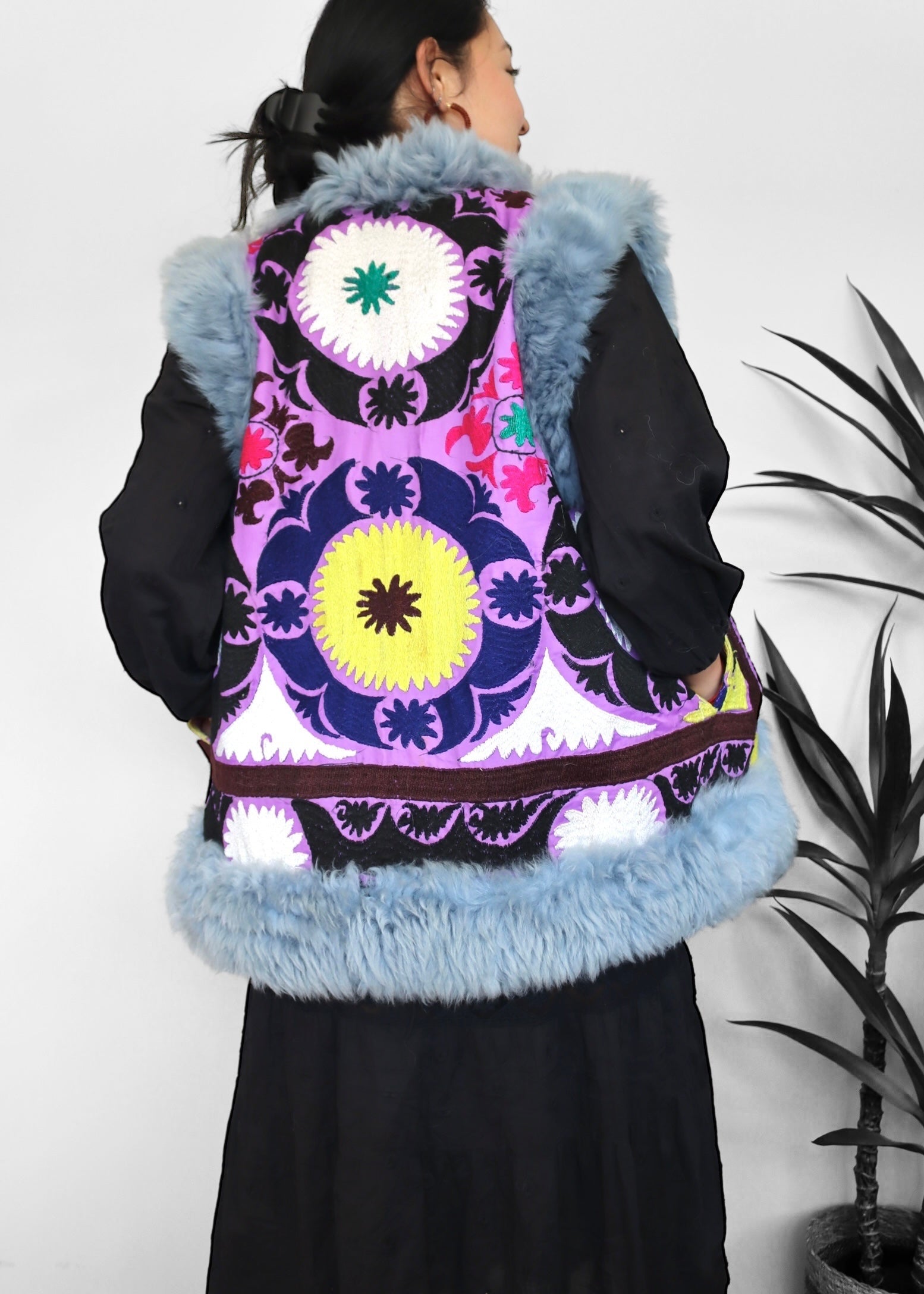 AYPATAM #14 | M-XL | SUZANI SHORT VEST