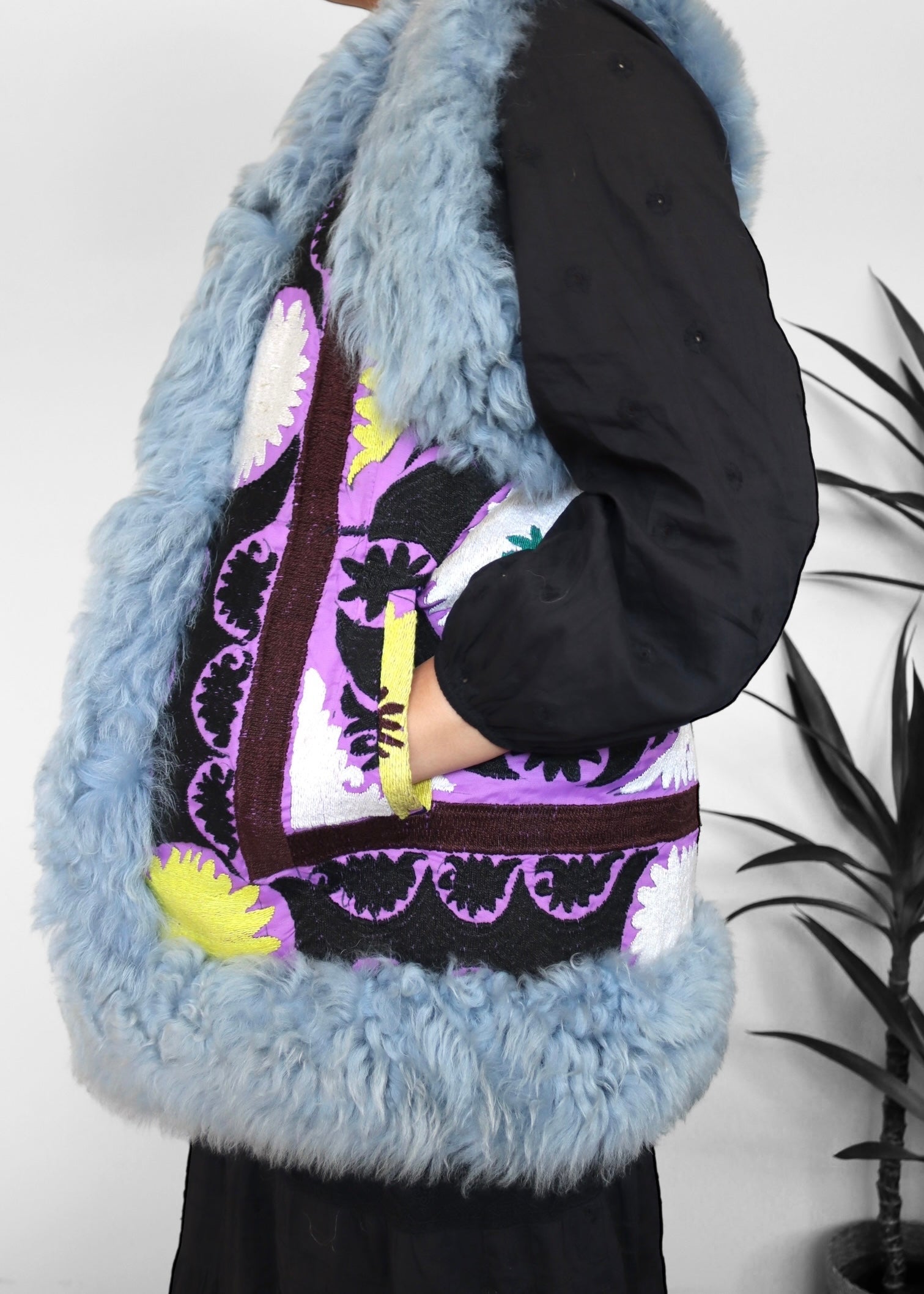 AYPATAM #14 | M-XL | SUZANI SHORT VEST