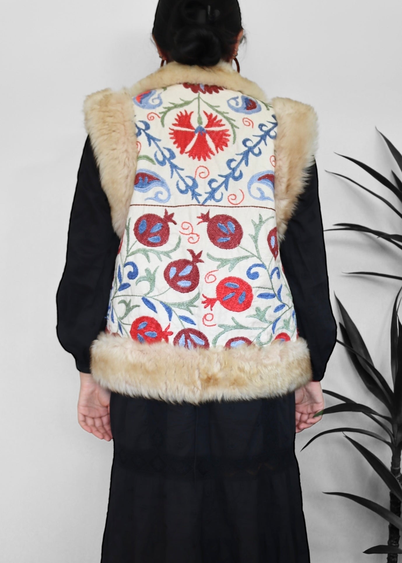 AYPATAM #18 | M-L | SUZANI SHORT VEST