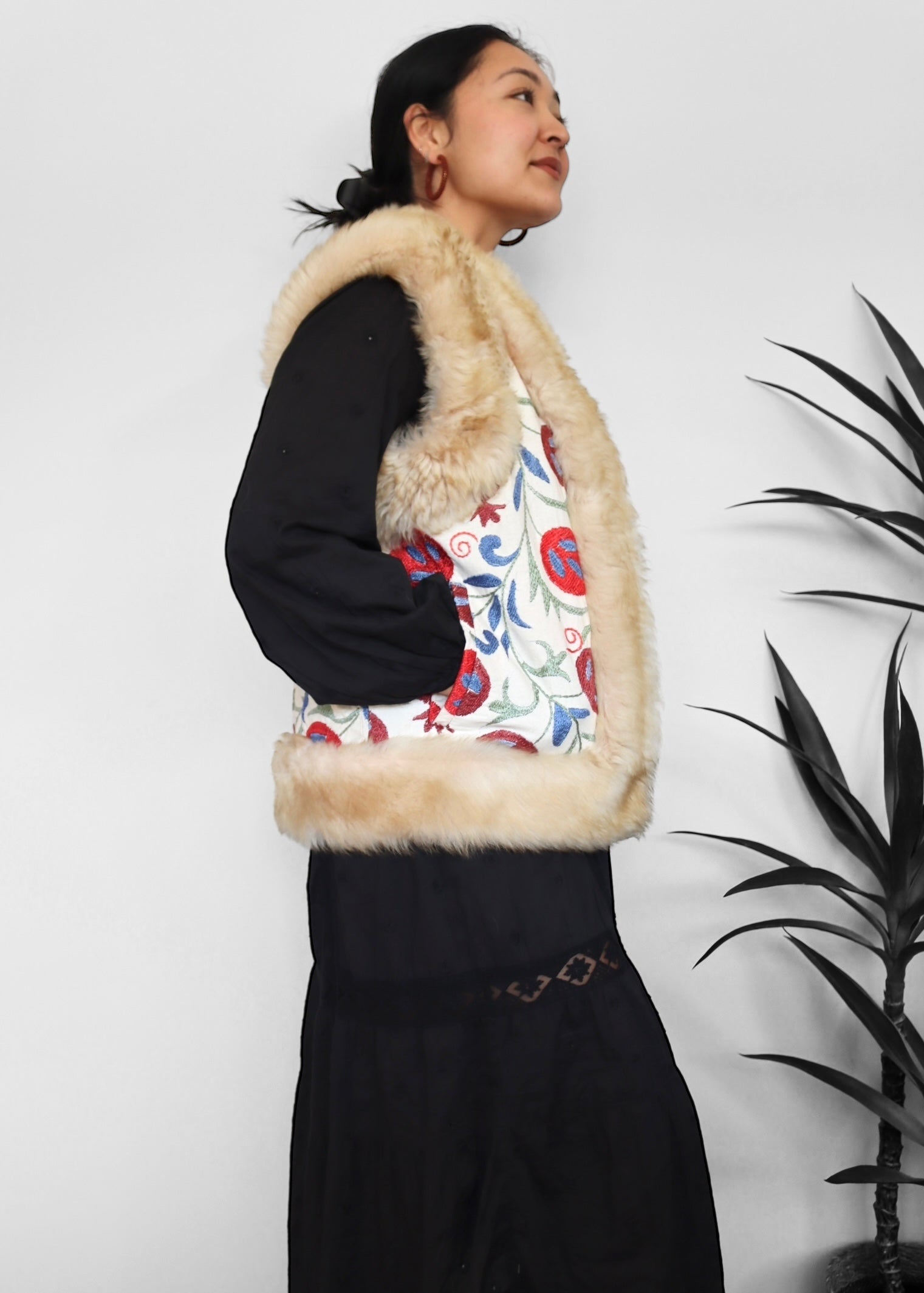 AYPATAM #18 | M-L | SUZANI SHORT VEST