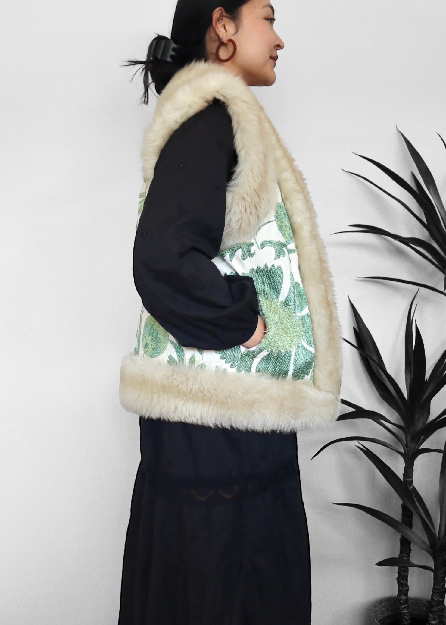 AYPATAM #20 | M-L | SUZANI SHORT VEST