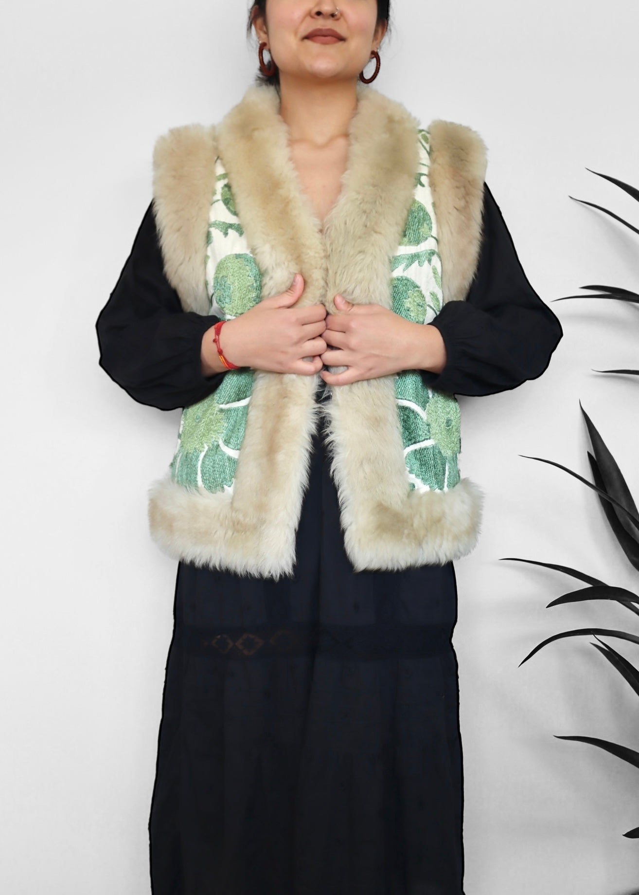 AYPATAM #20 | M-L | SUZANI SHORT VEST