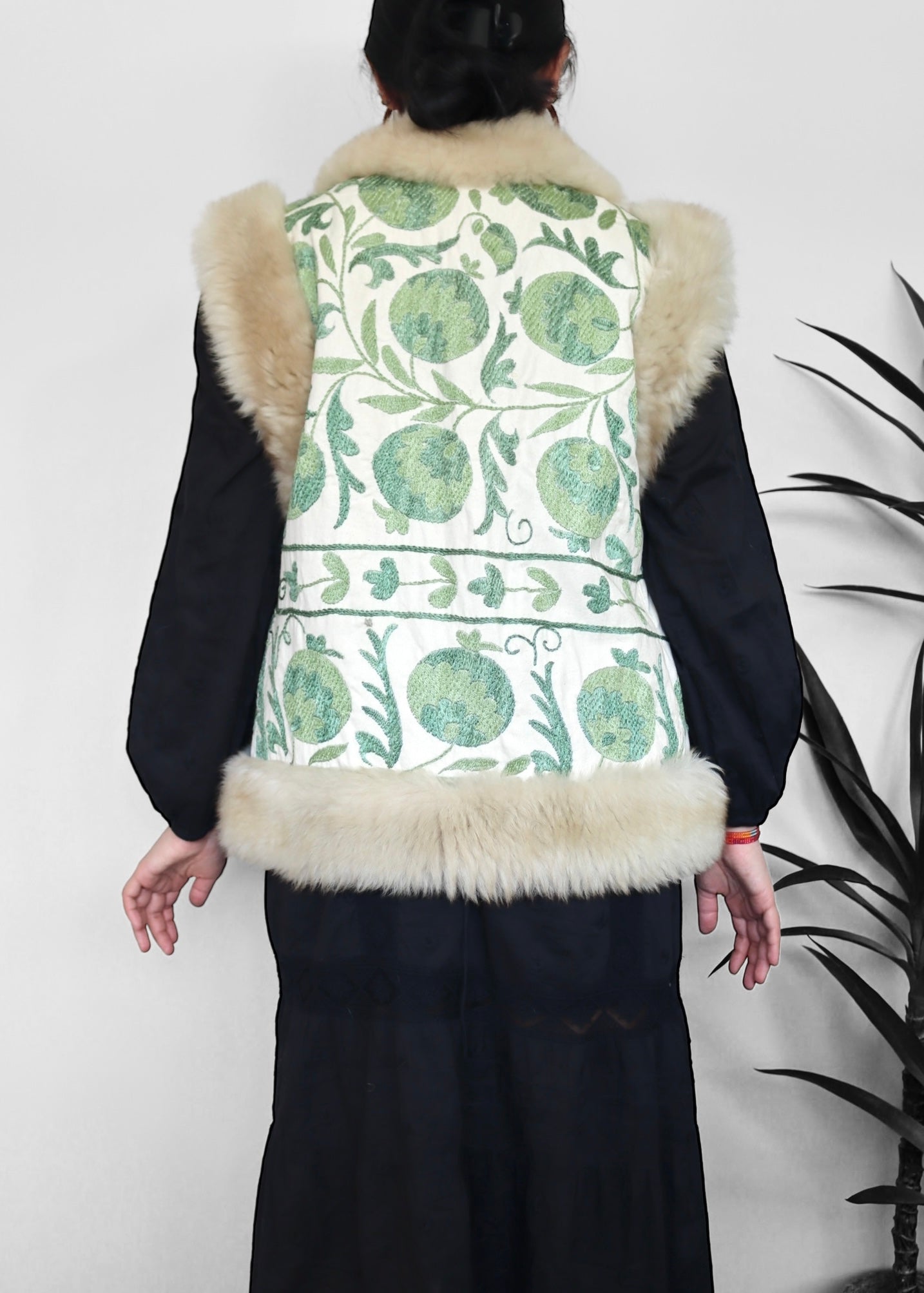 AYPATAM #20 | M-L | SUZANI SHORT VEST