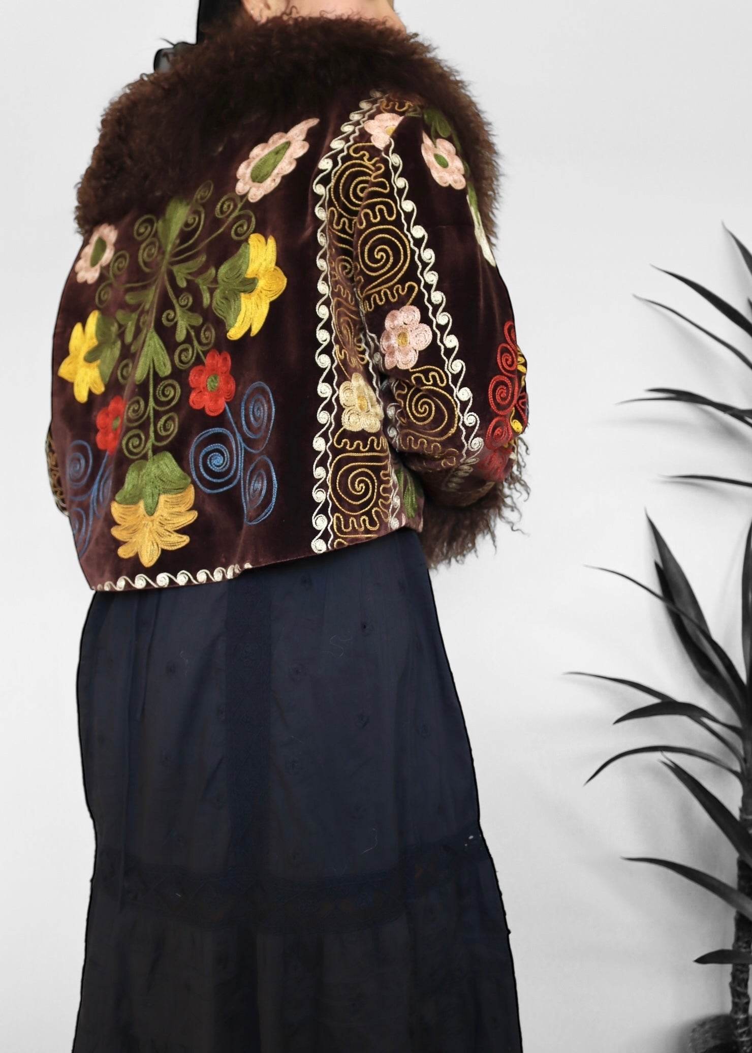 NUR #01 | L-XL | SUZANI CROPPED COAT