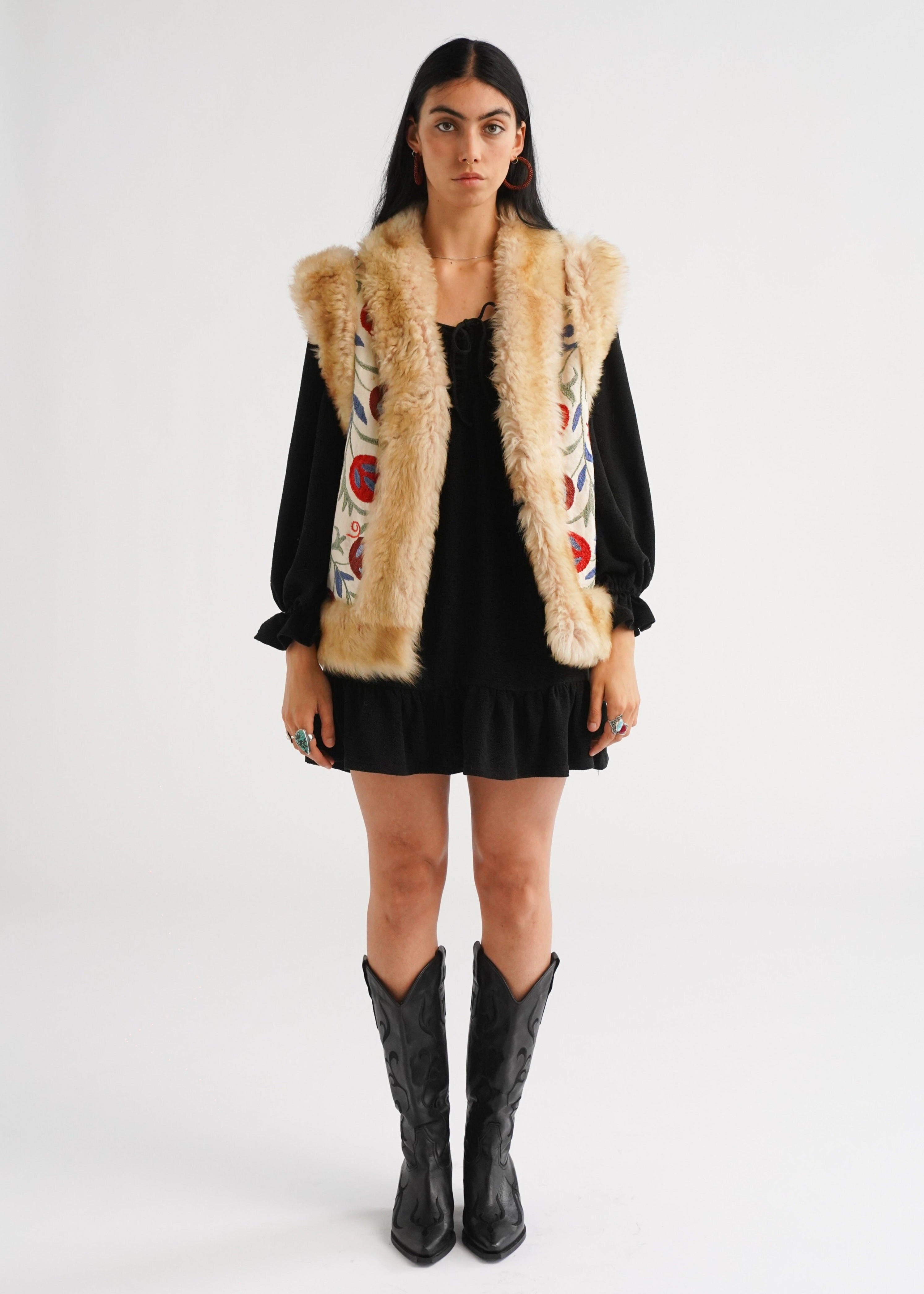 AYPATAM #18 | M-L | SUZANI SHORT VEST