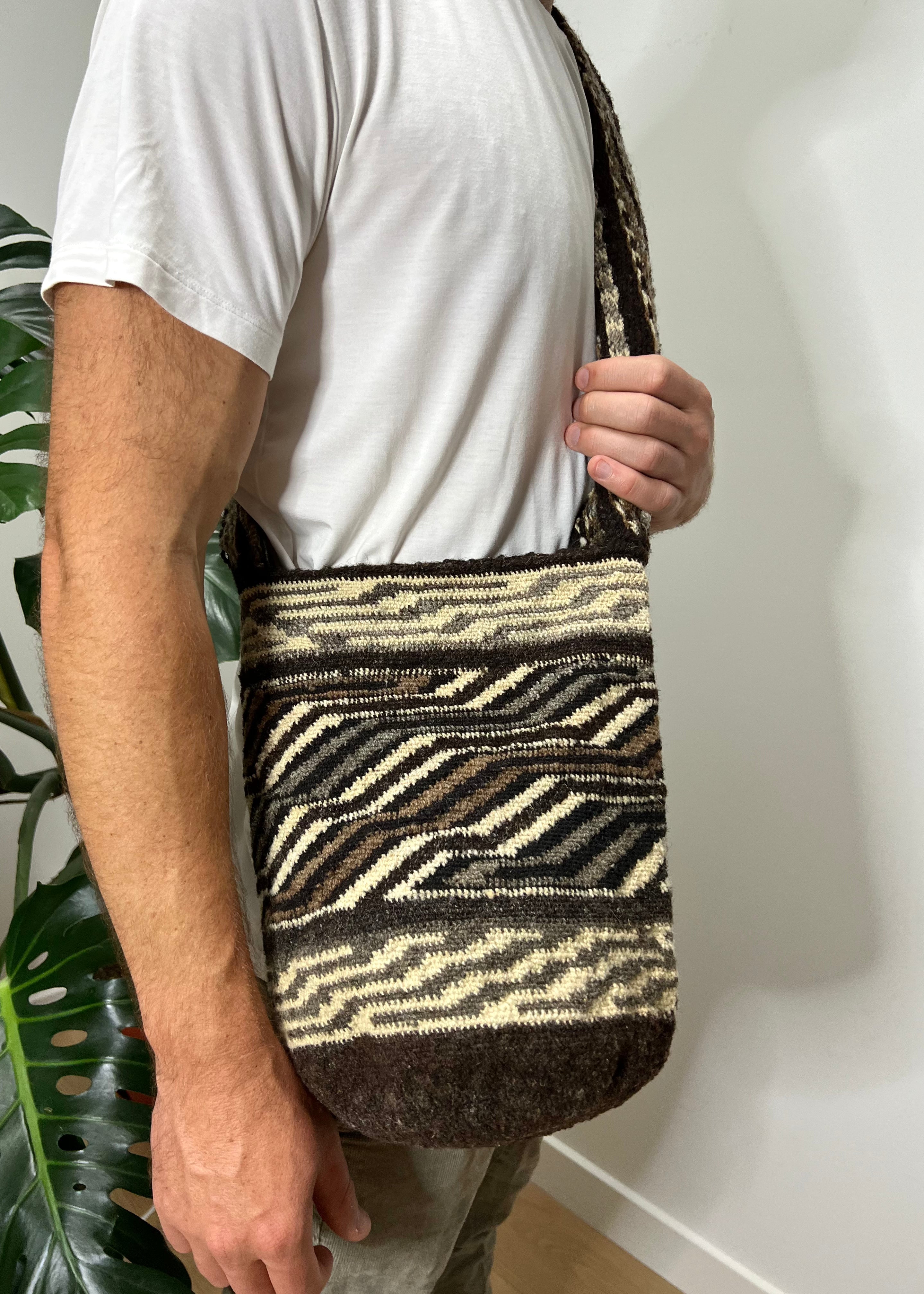 PENSAMIENTO | MEDIUM | ARHUACA MOCHILA #126