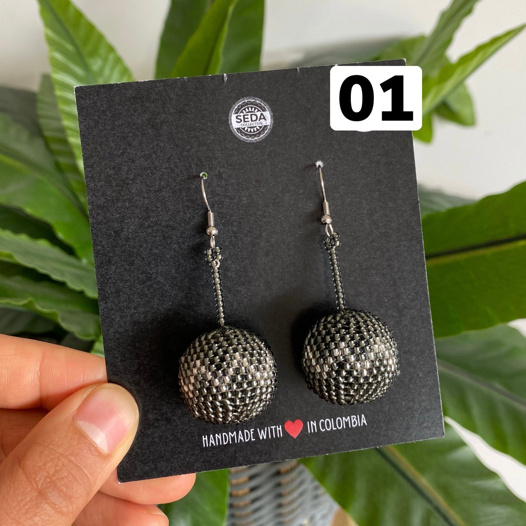 CLEARANCE | CHRISTMAS BAUBLE EARRINGS | Silver