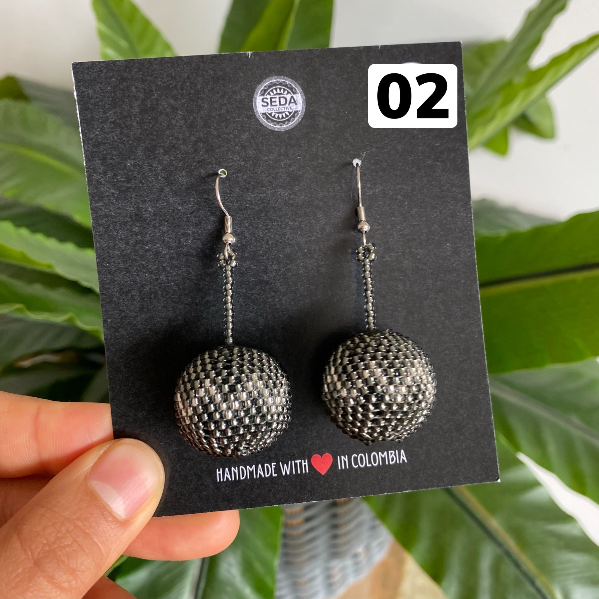 CLEARANCE | CHRISTMAS BAUBLE EARRINGS | Silver