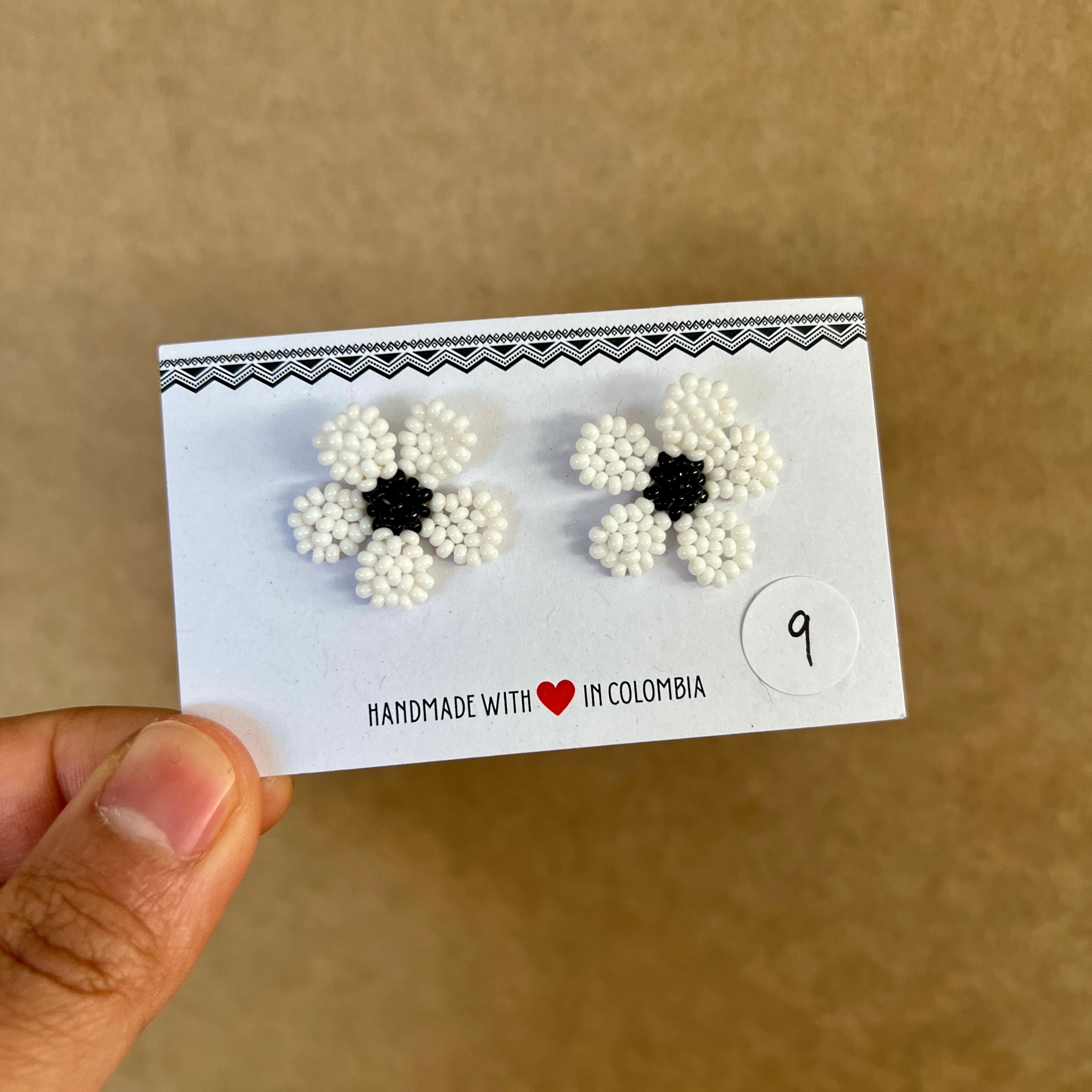 OUTLET | WILDFLOWER STUDS #18