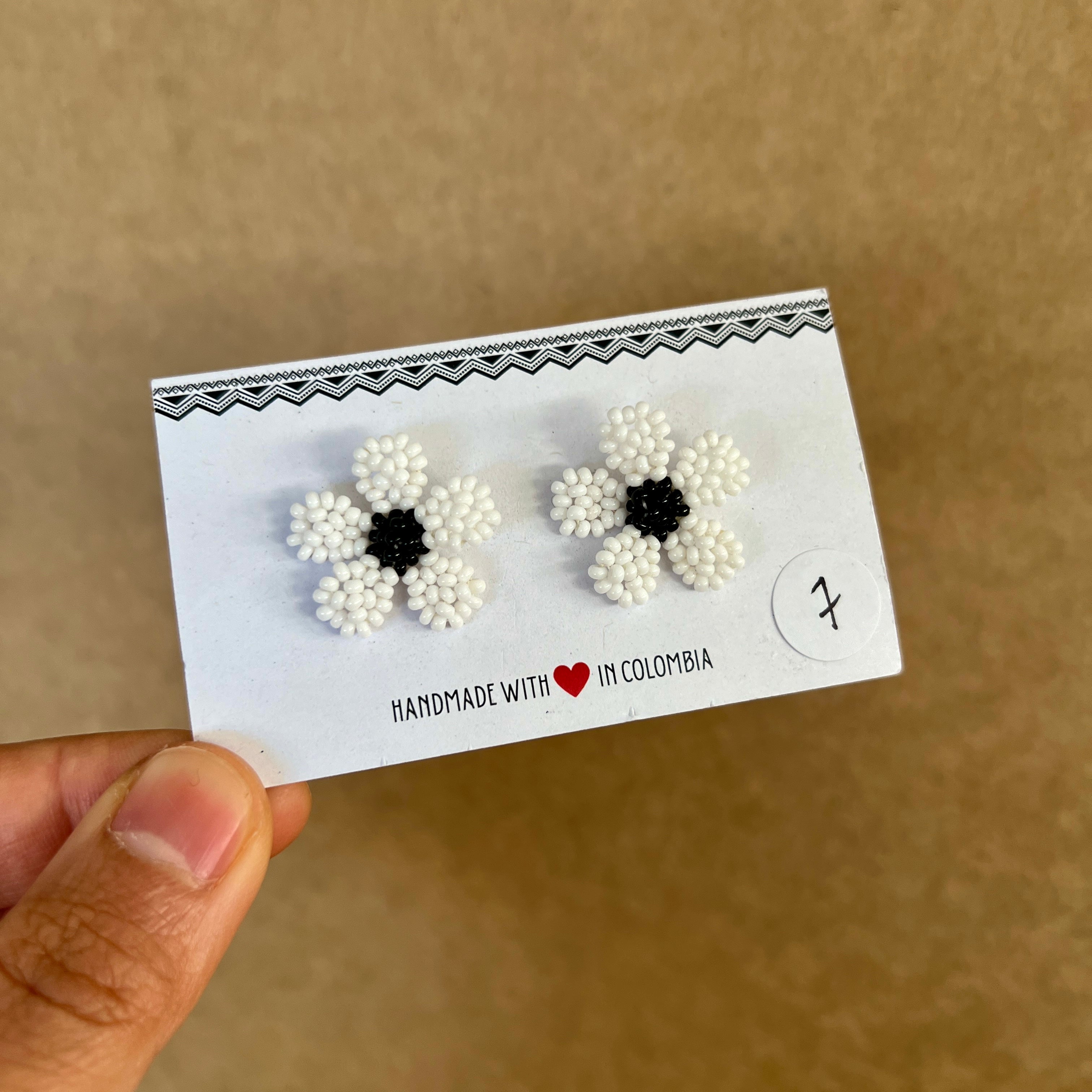 OUTLET | WILDFLOWER STUDS #18