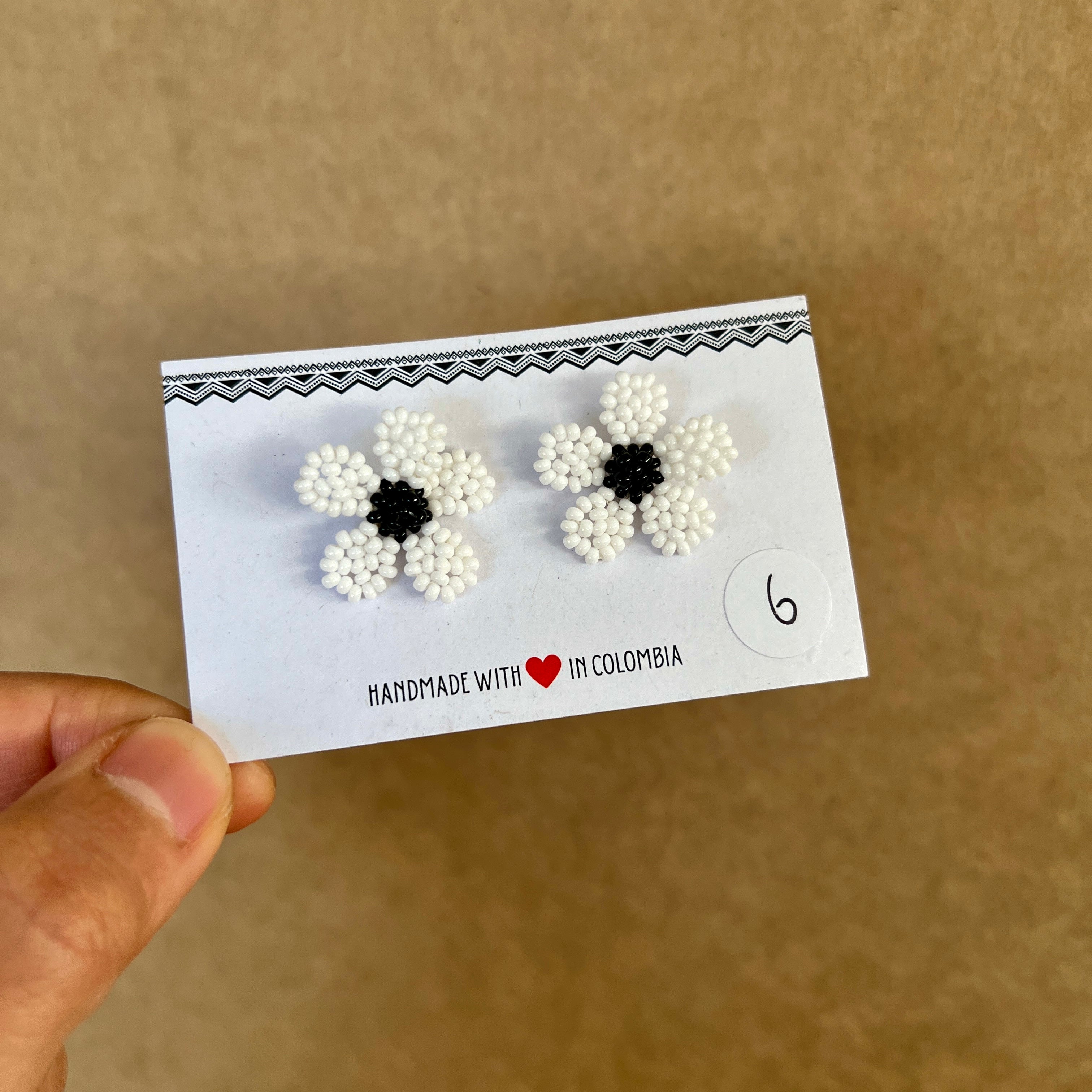OUTLET | WILDFLOWER STUDS #18