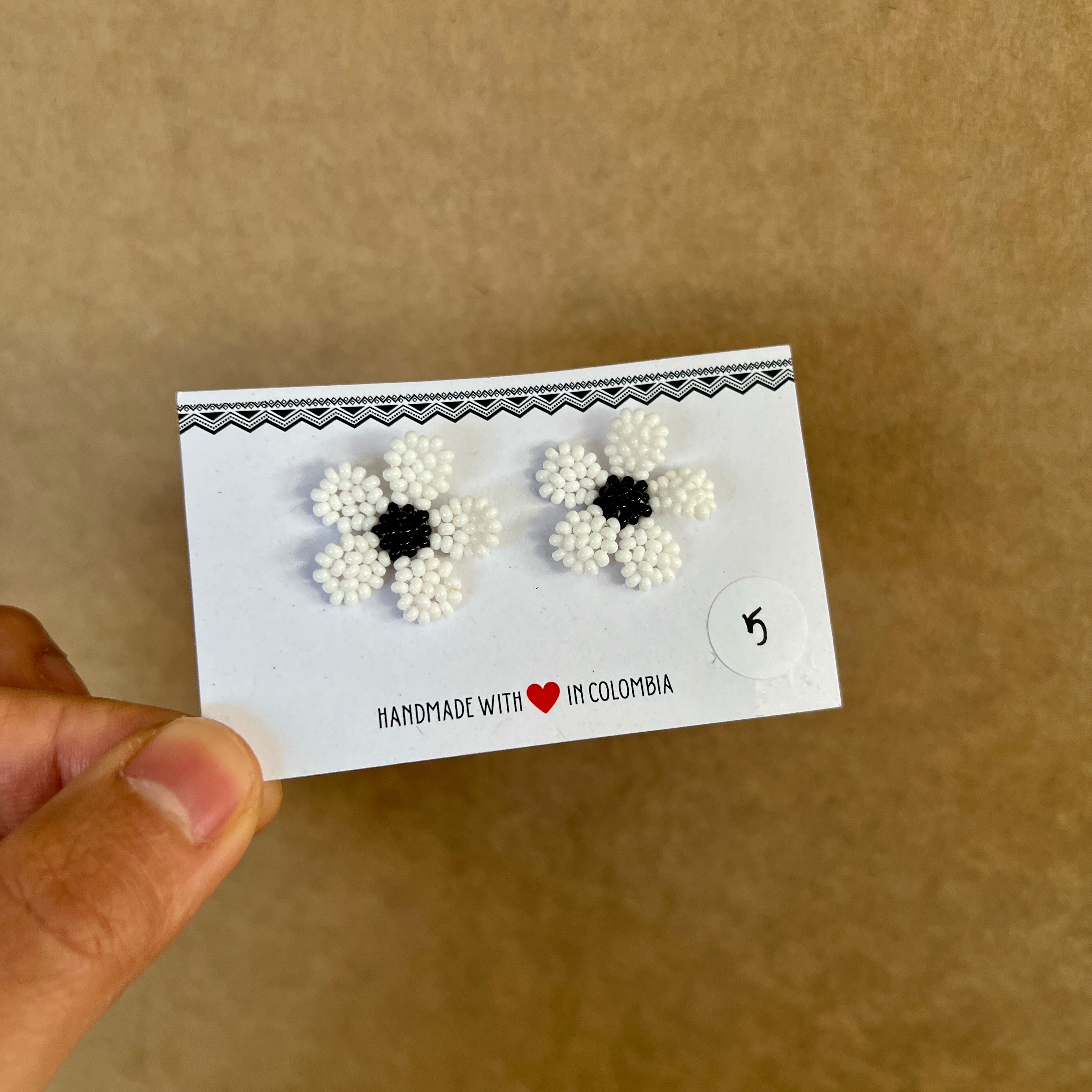 OUTLET | WILDFLOWER STUDS #18