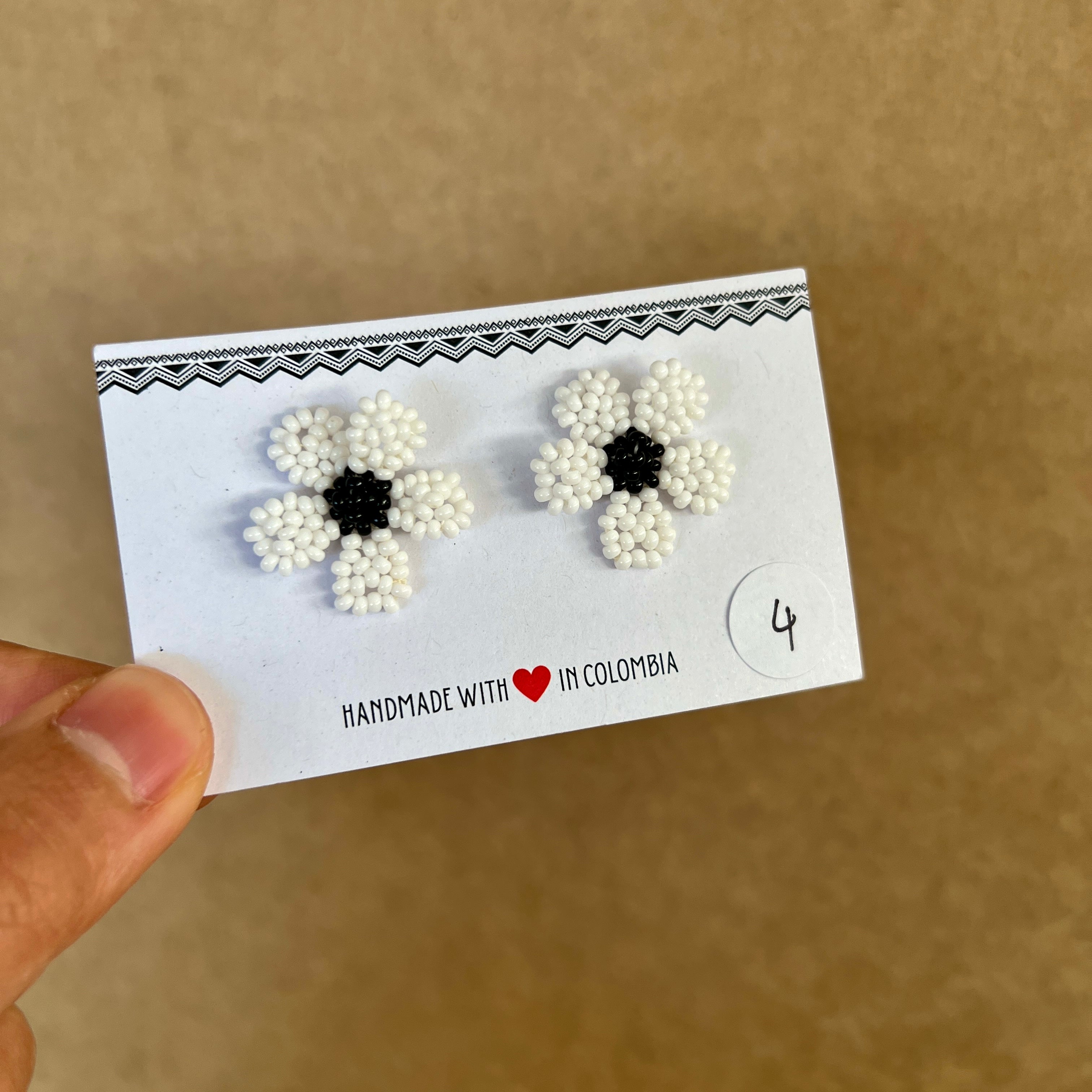 OUTLET | WILDFLOWER STUDS #18