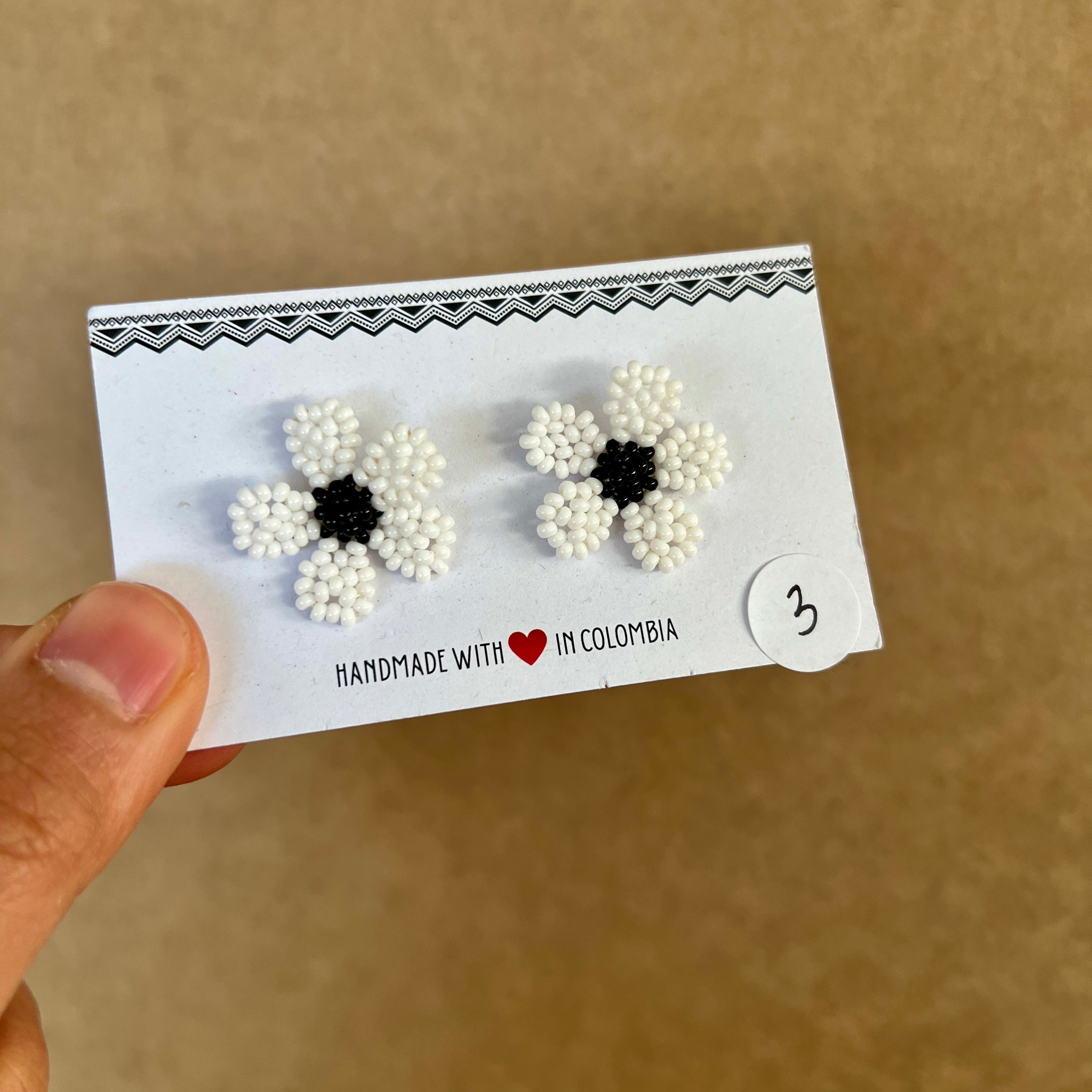 OUTLET | WILDFLOWER STUDS #18