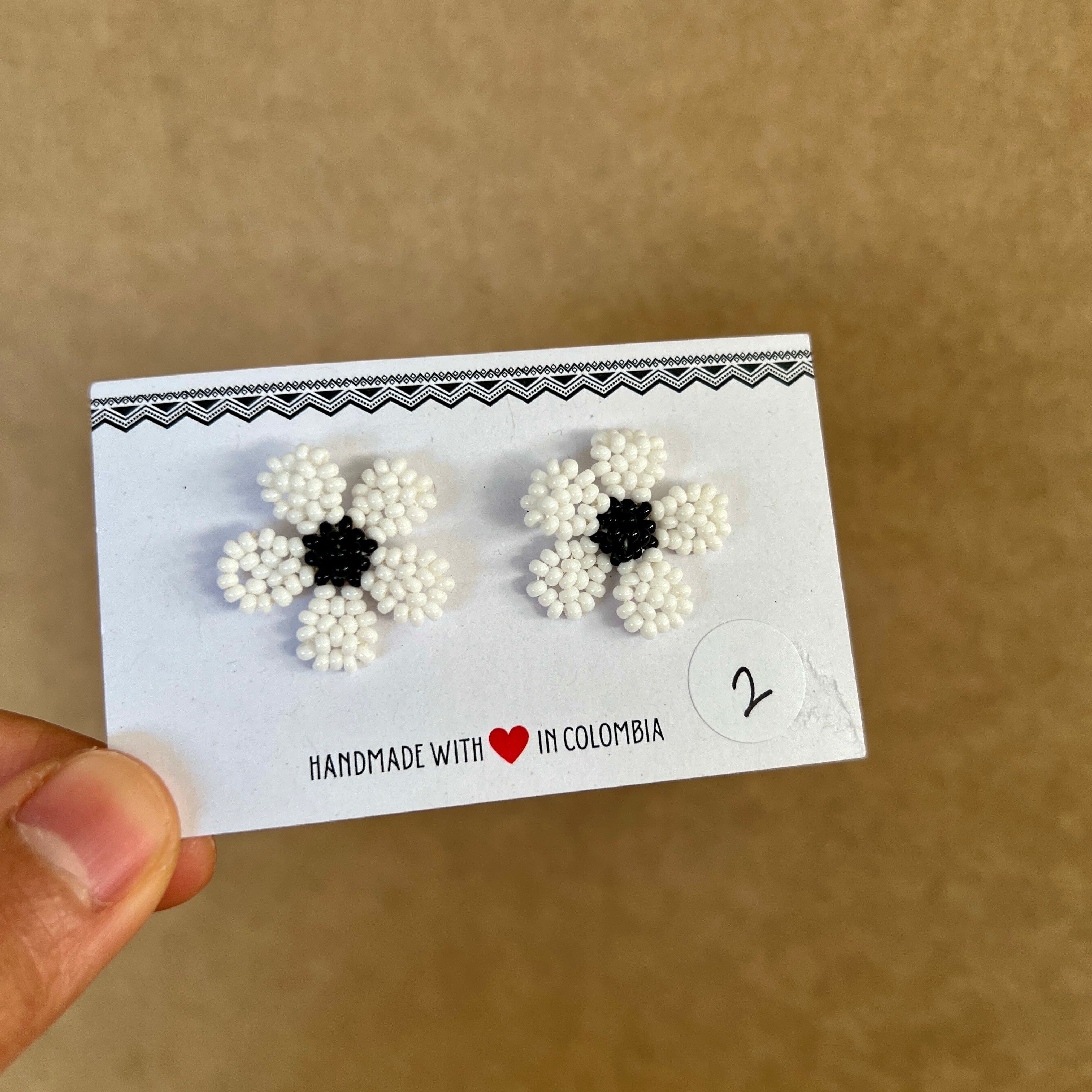 OUTLET | WILDFLOWER STUDS #18