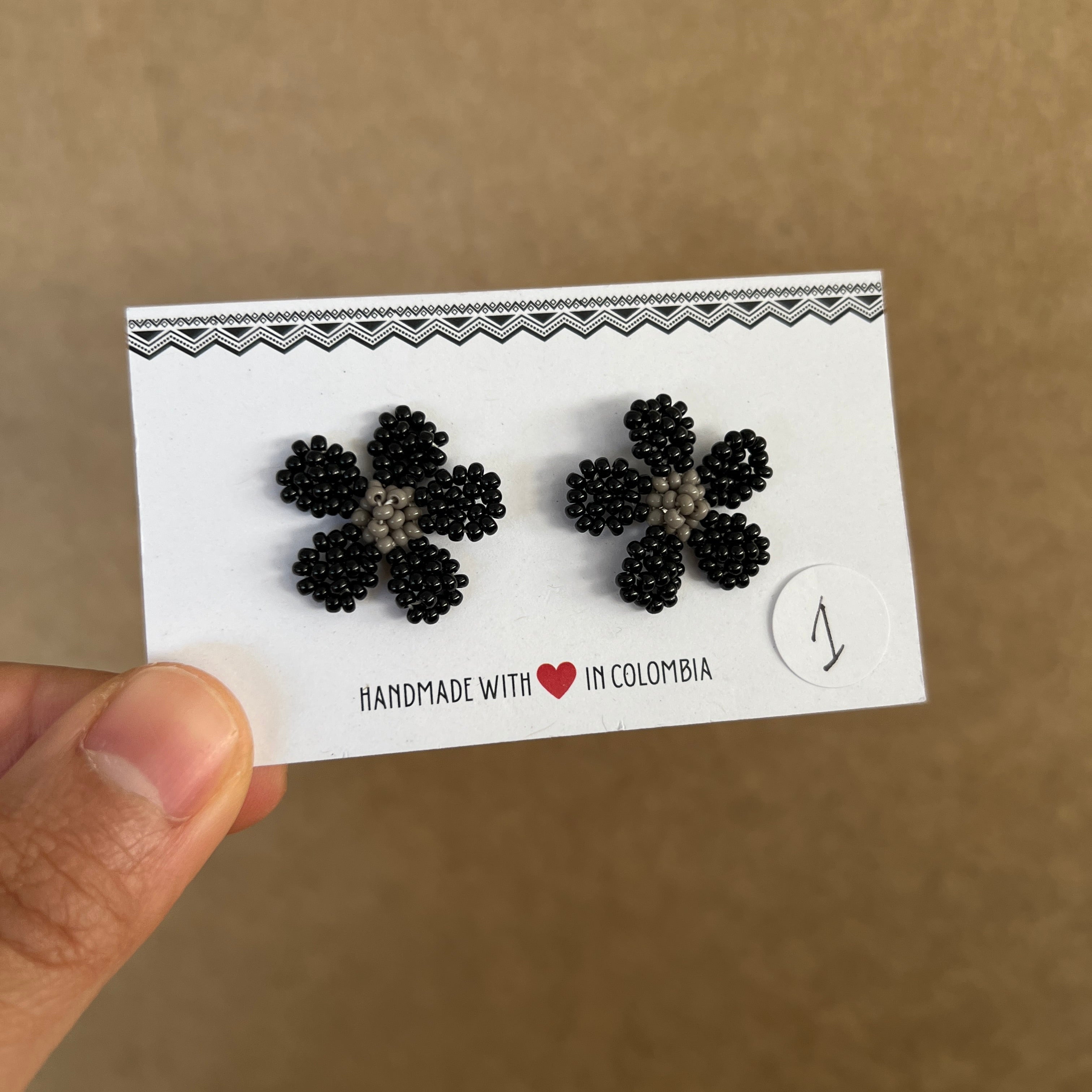 OUTLET | WILDFLOWER STUDS #8