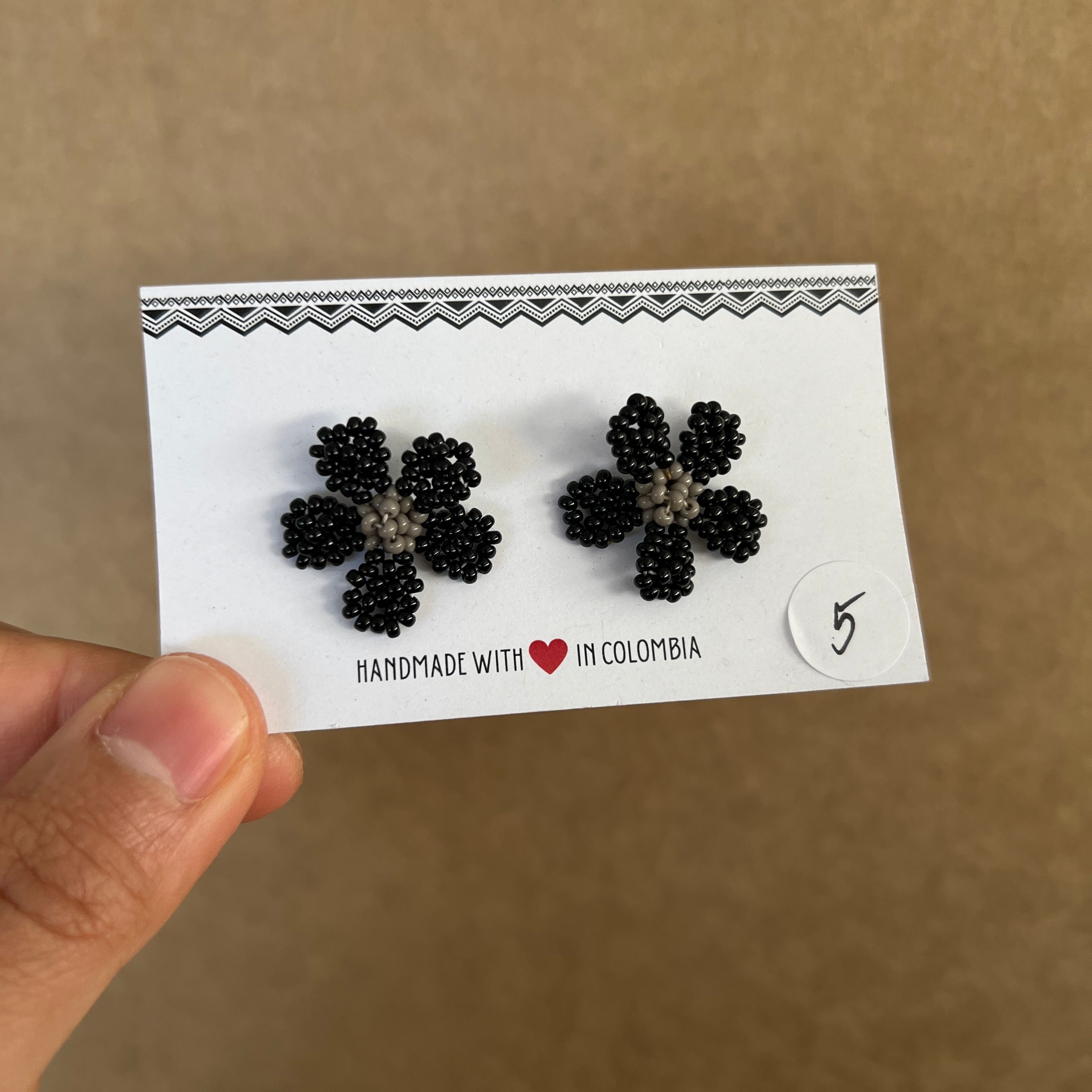 OUTLET | WILDFLOWER STUDS #8