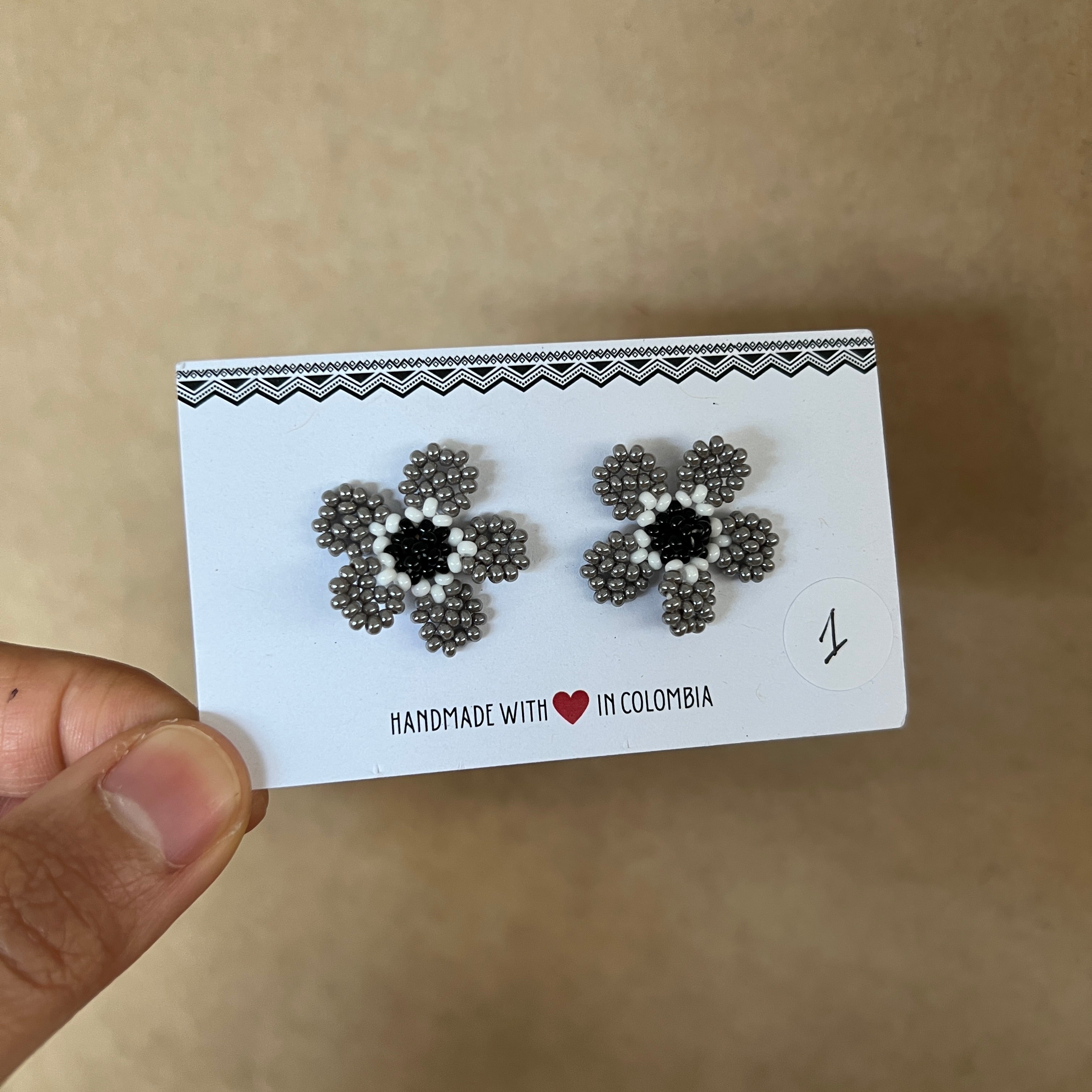 OUTLET | WILDFLOWER STUDS #15