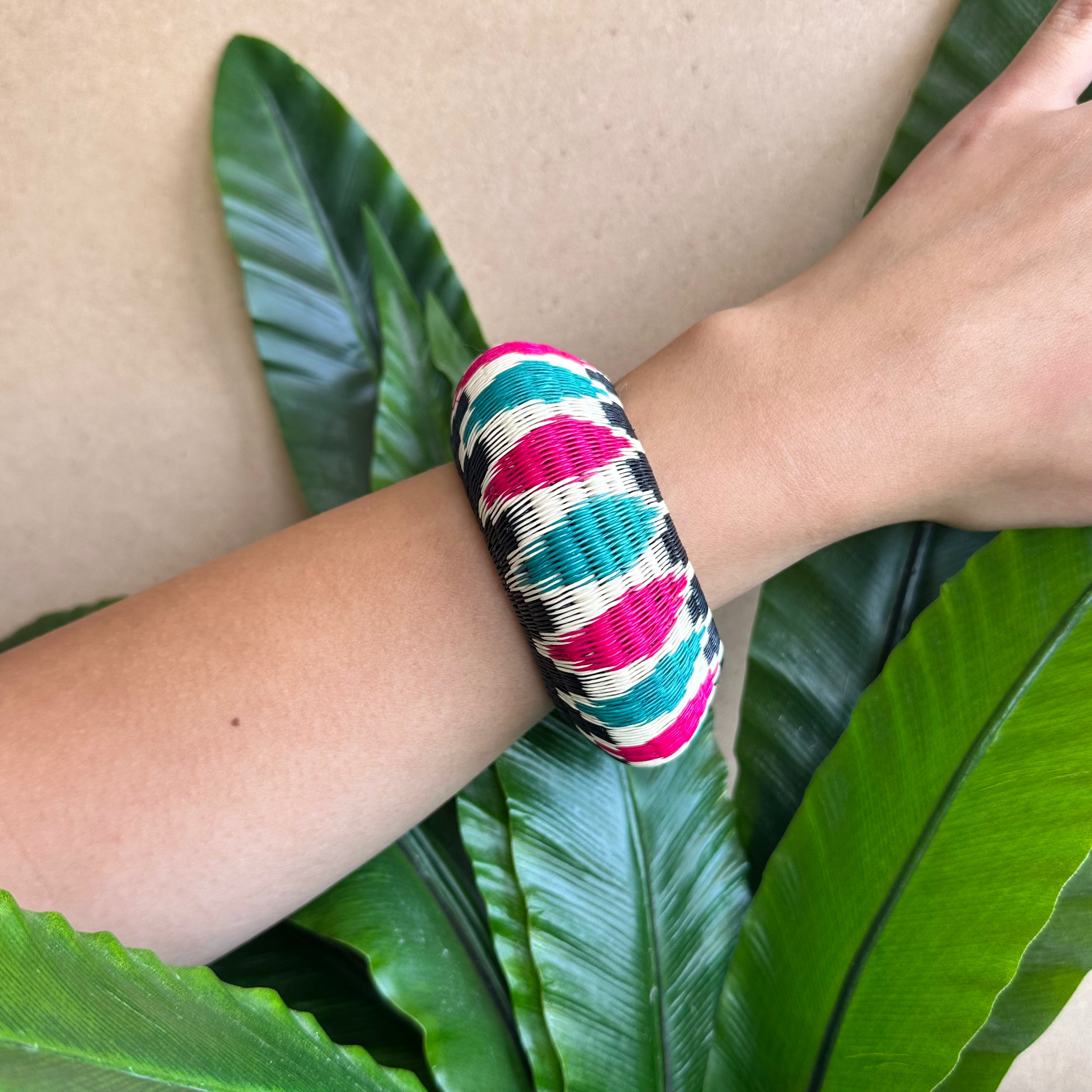 WERREGUE PALM BANGLE #09