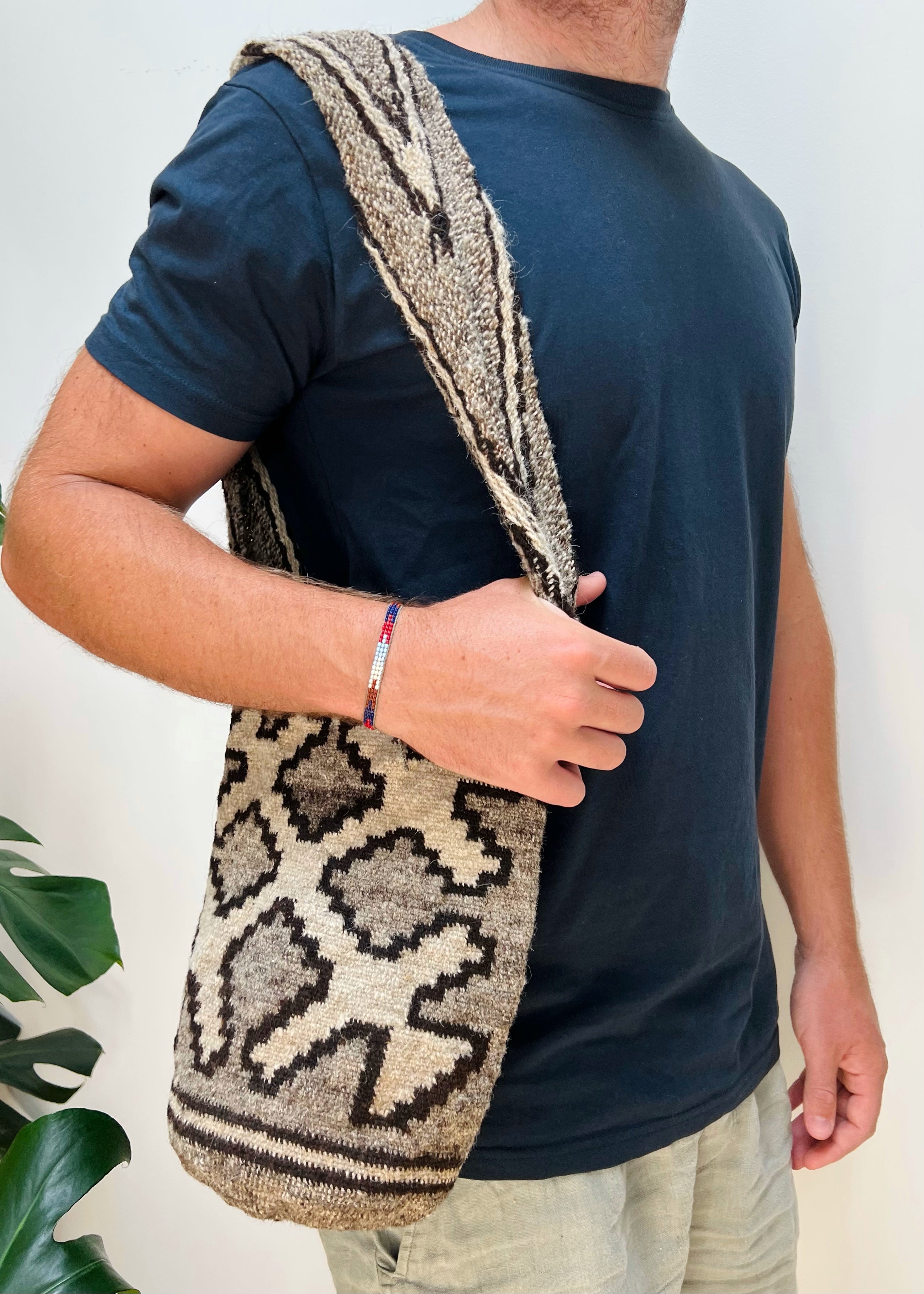 KAKU ZERANKWA | MEDIUM | ARHUACA MOCHILA #102