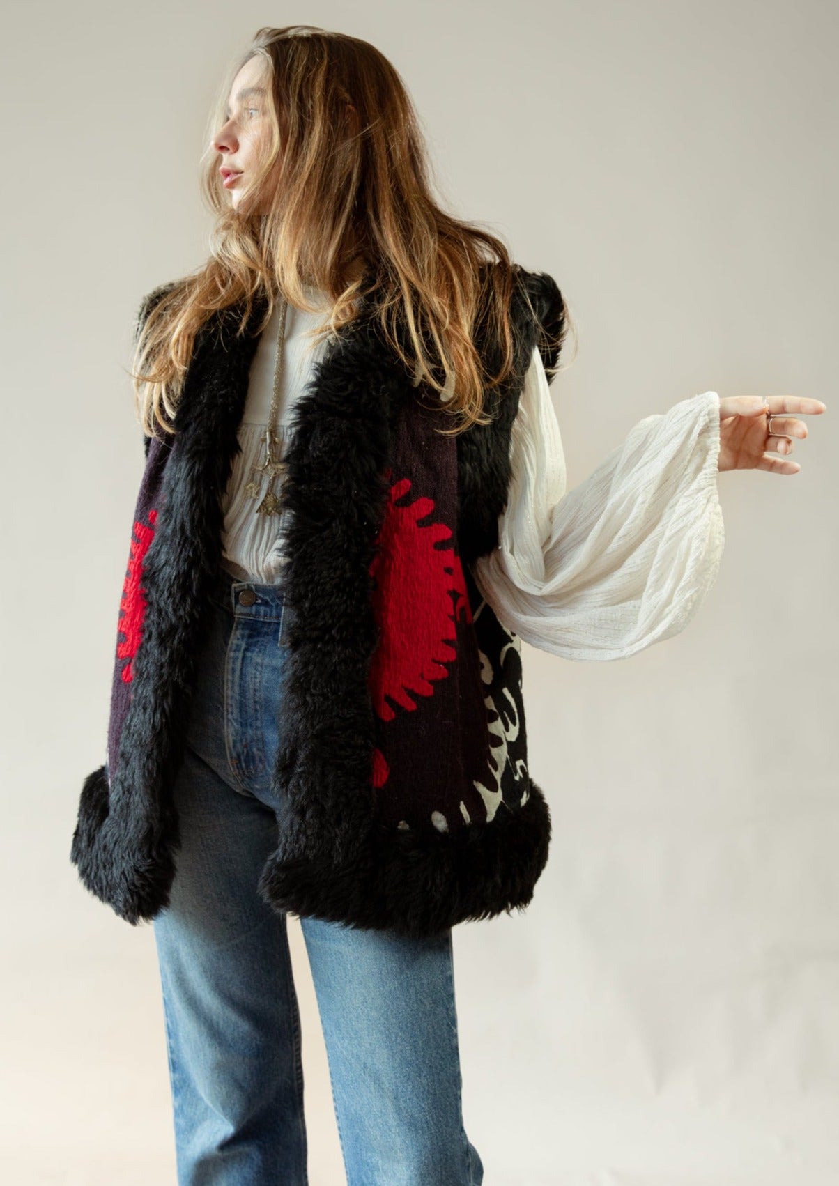 AYPATAM #16 | M-XL | SUZANI SHORT VEST