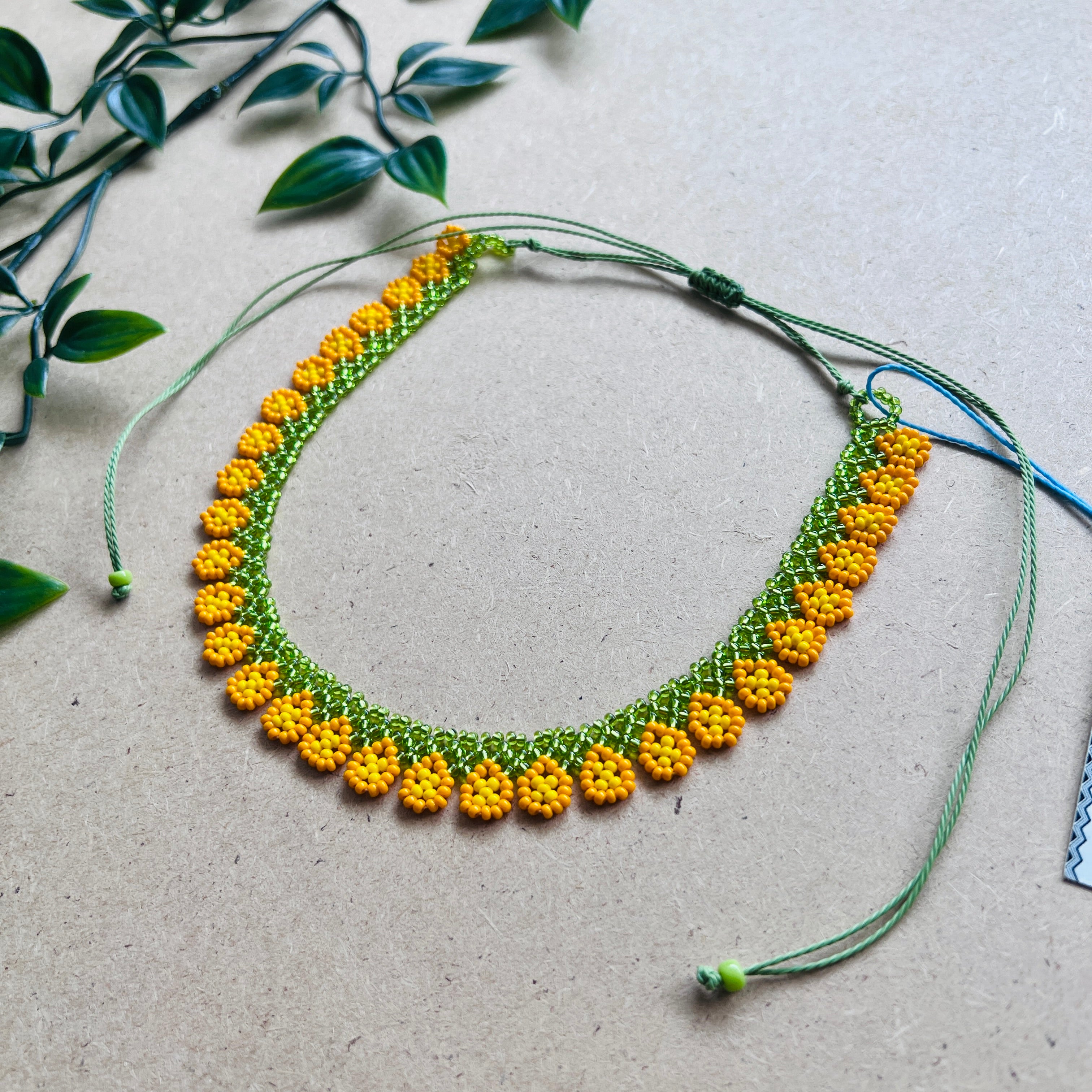 ARCHIVE | ALEGRA CHOKER #45 | SPARKLING GREEN & YELLOW