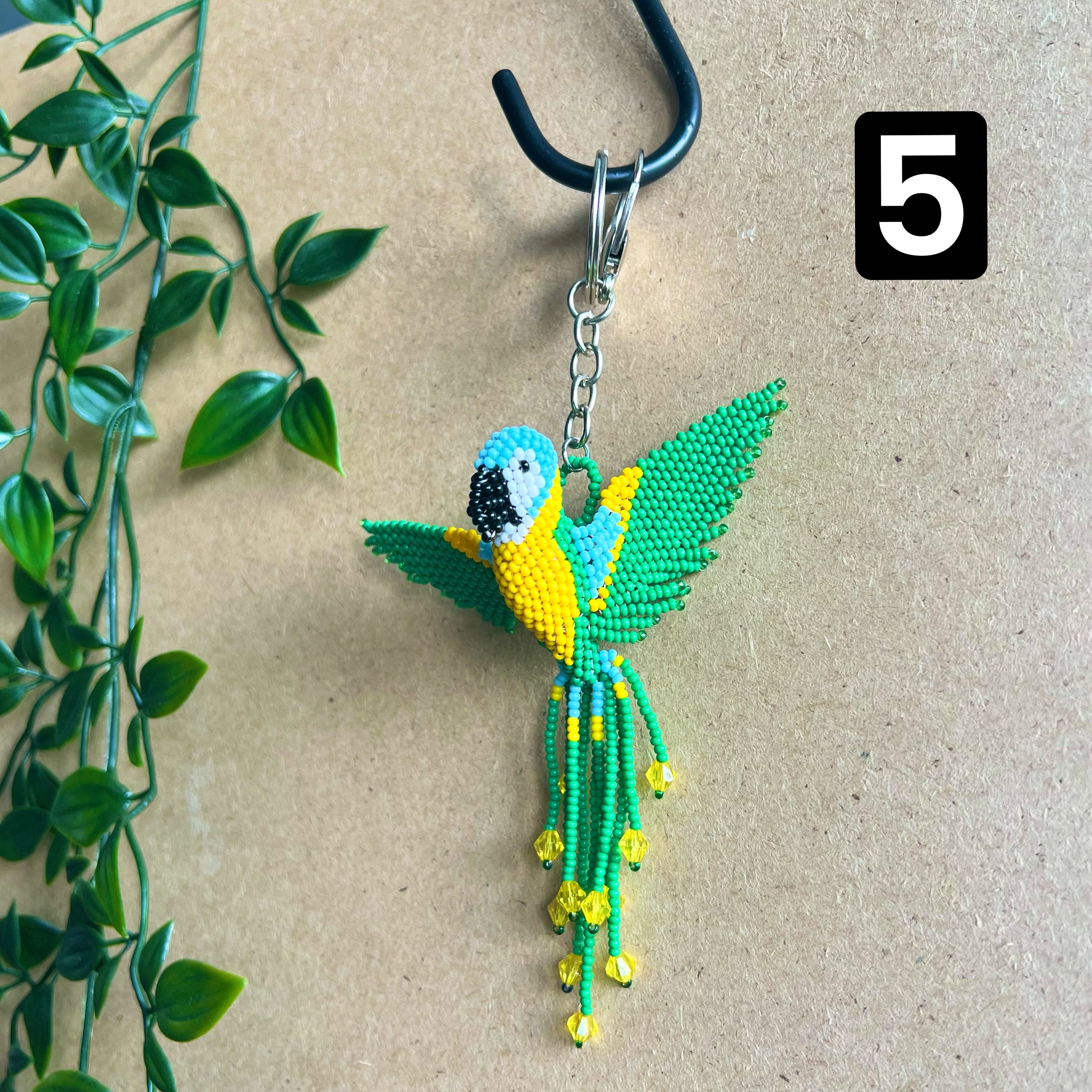 ARCHIVE | MACAW BIRD HANGINGS | MEDIUM