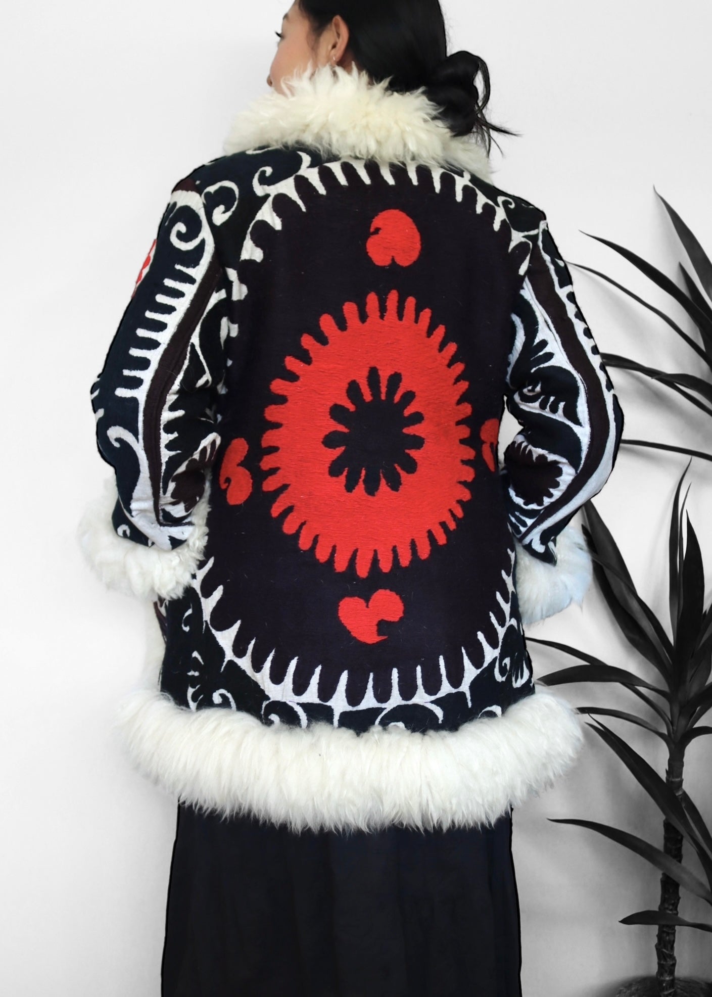 ALIYA #16 | M | SUZANI SHORT COAT
