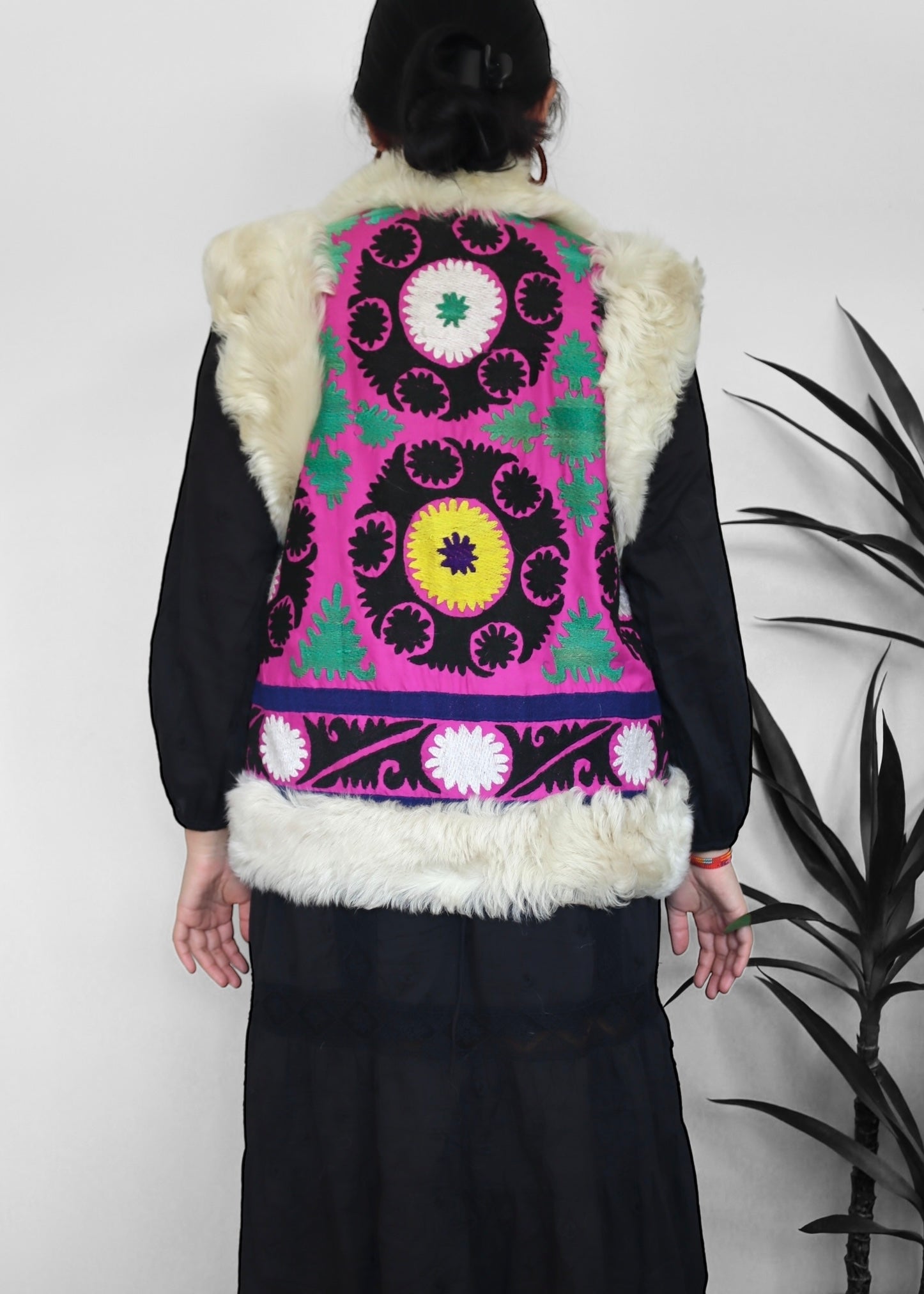 AYPATAM #17 | M-L | SUZANI SHORT VEST