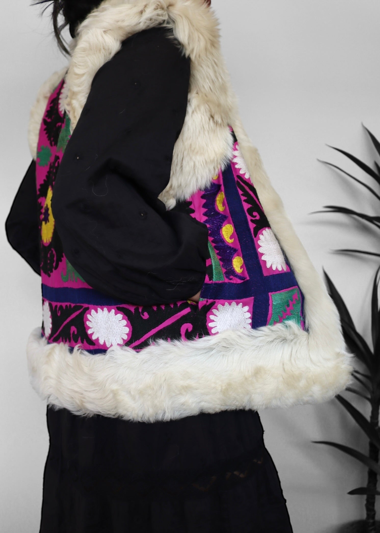 AYPATAM #17 | M-L | SUZANI SHORT VEST