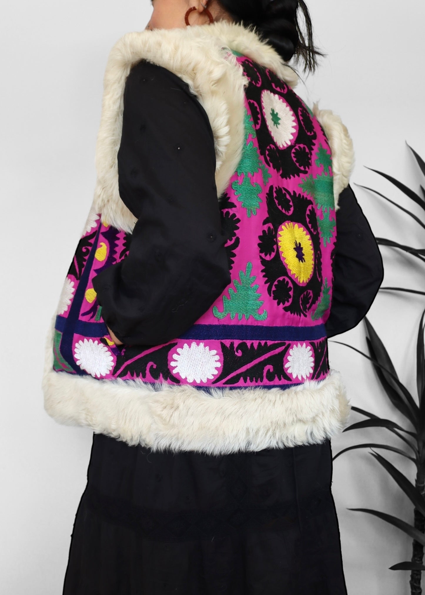AYPATAM #17 | M-L | SUZANI SHORT VEST
