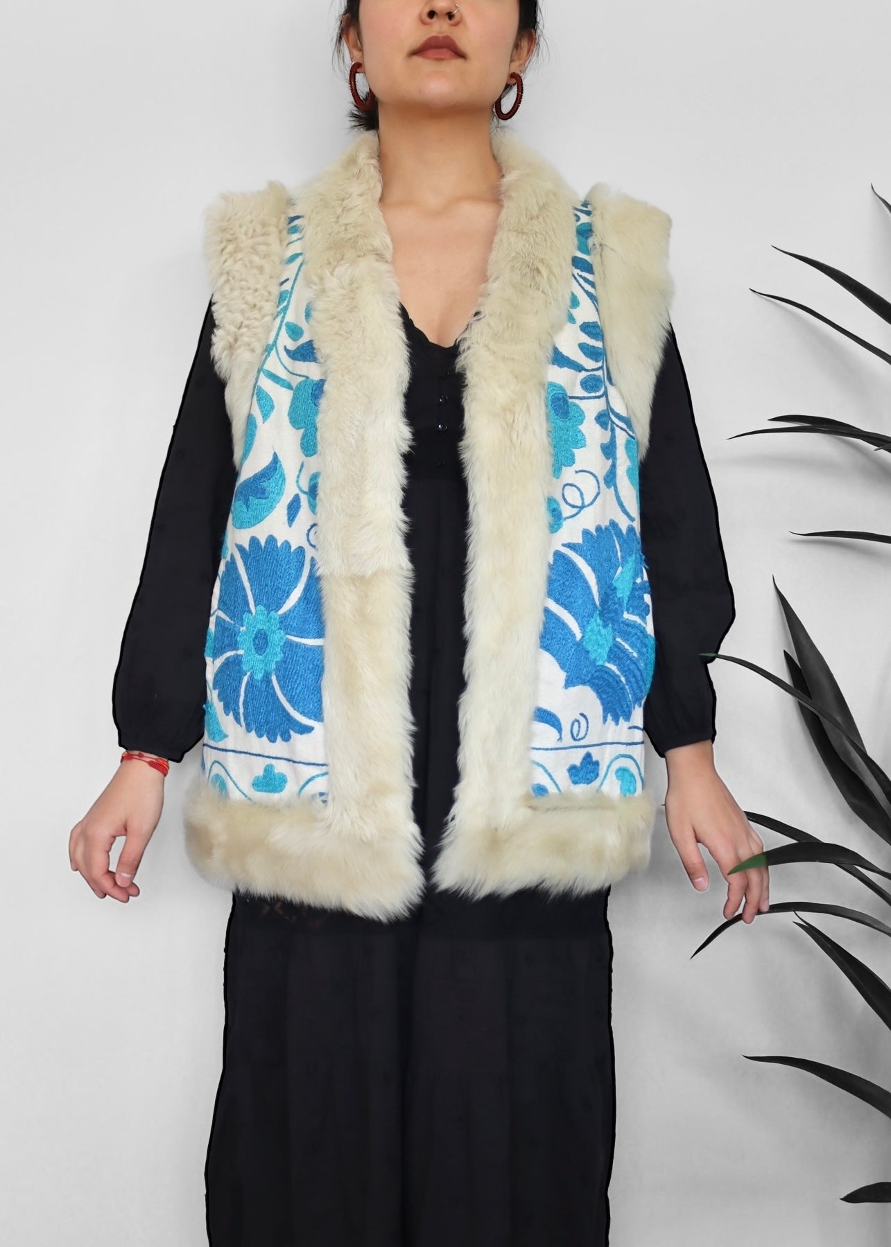 AYPATAM #12 | M-XL | SUZANI SHORT VEST