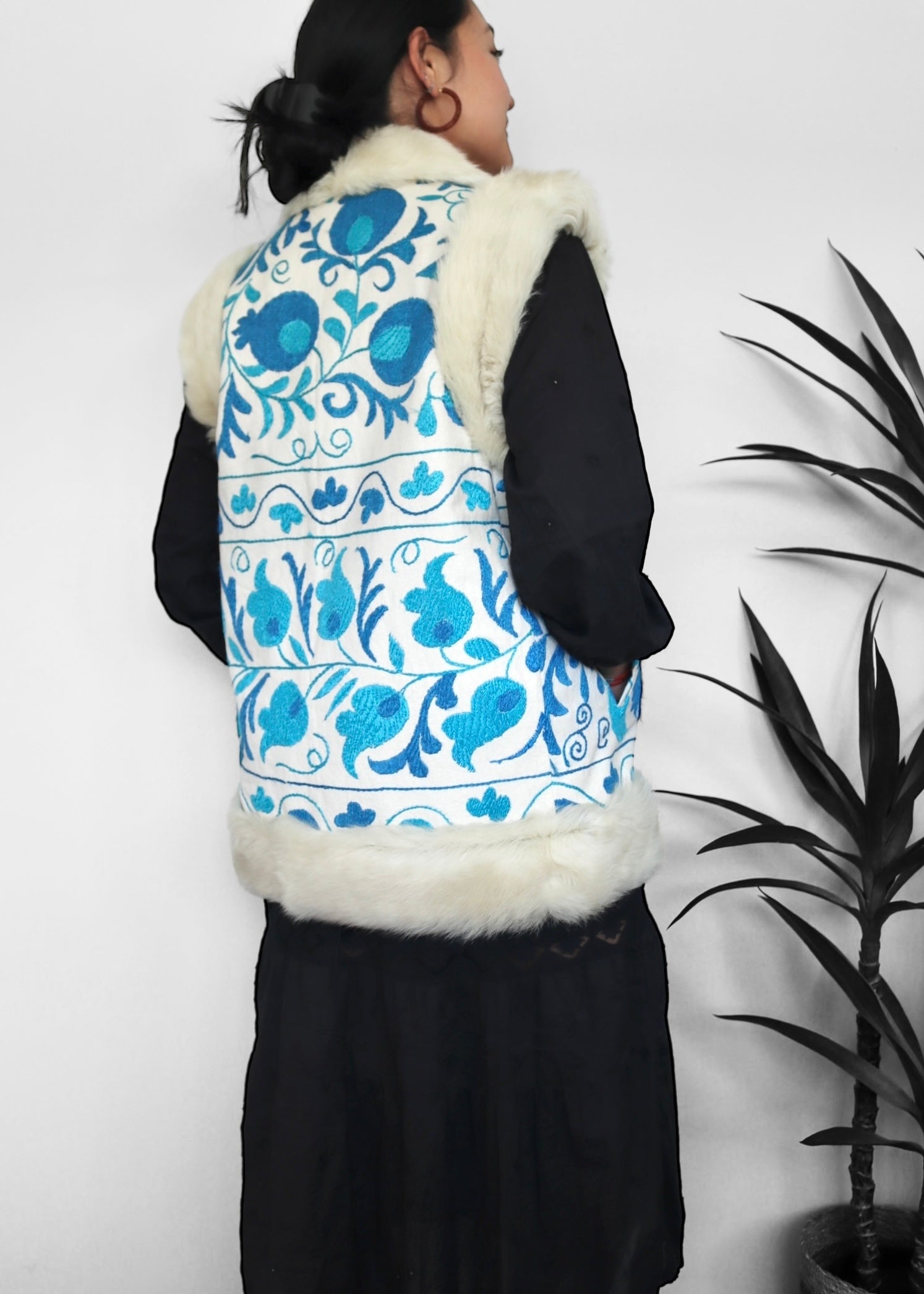 AYPATAM #12 | M-XL | SUZANI SHORT VEST