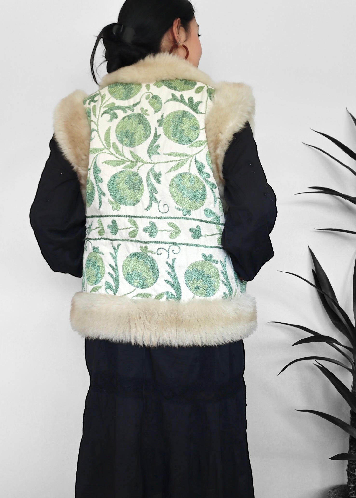 AYPATAM #20 | M-L | SUZANI SHORT VEST