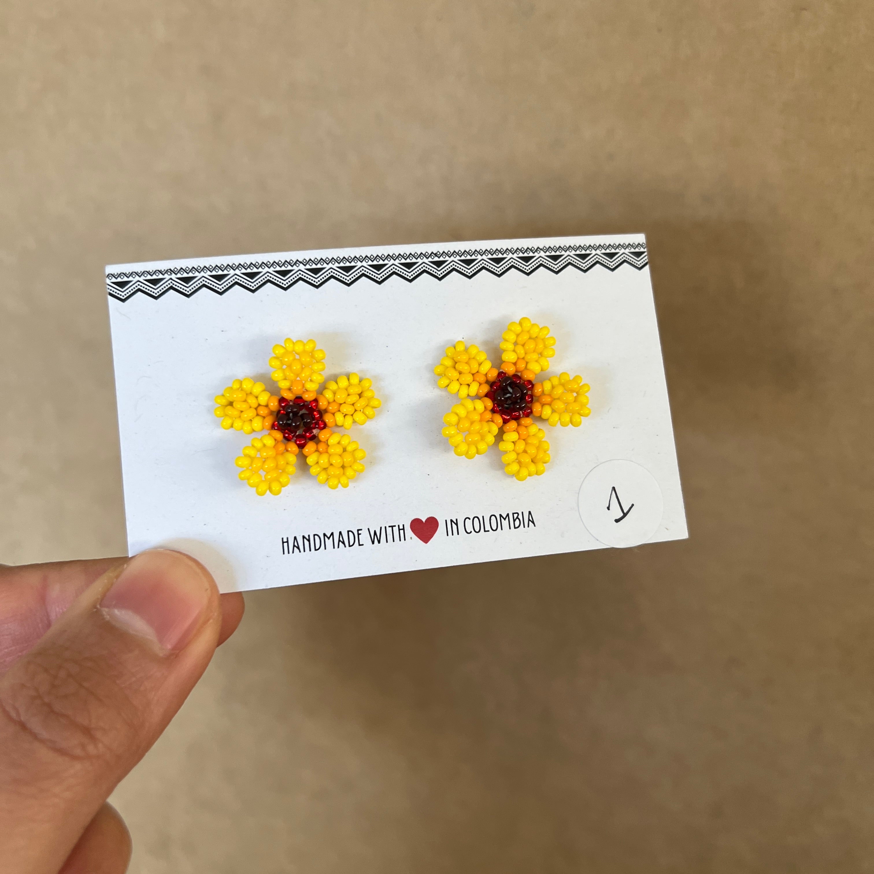 ARCHIVE/SAMPLE | WILDFLOWER STUDS #5