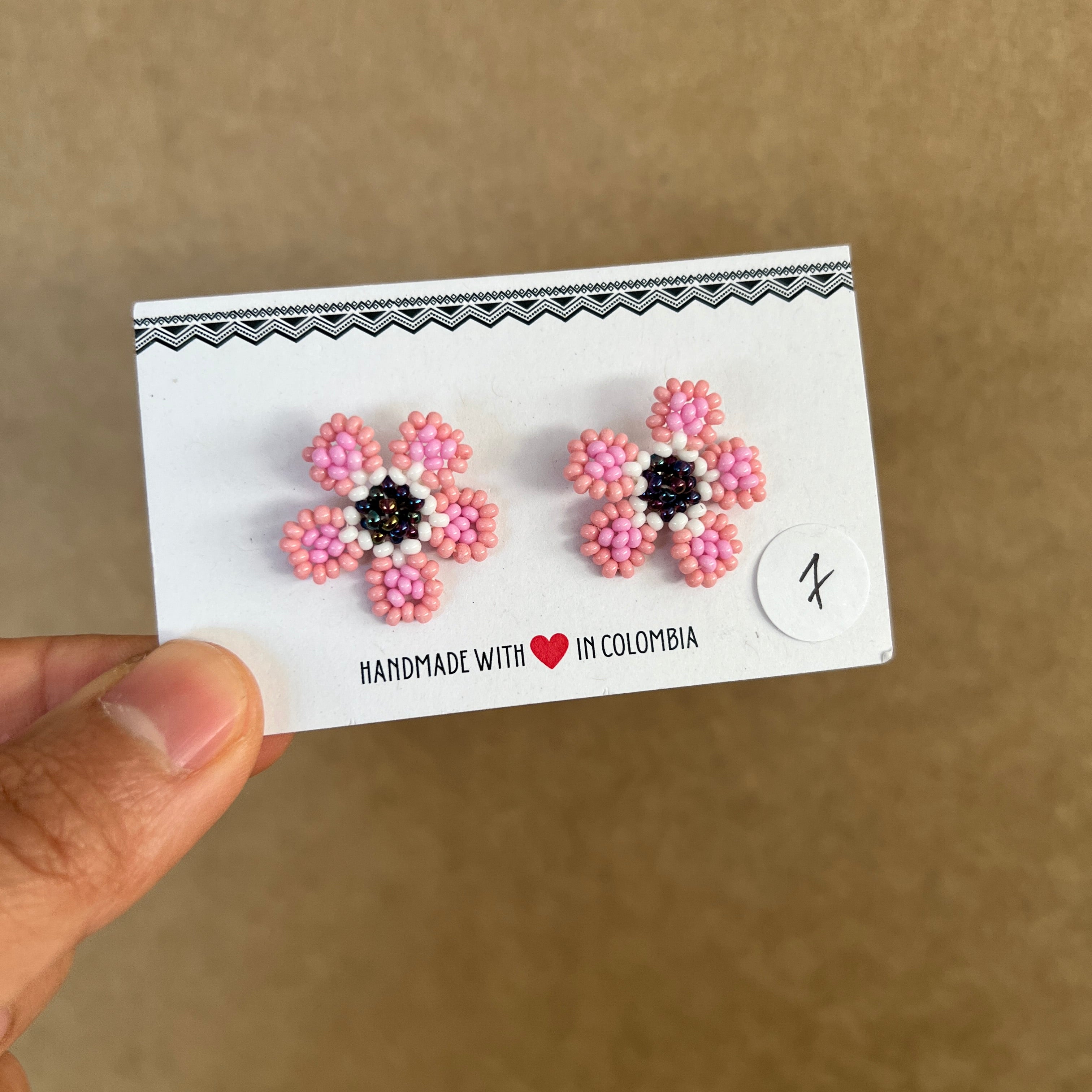 ARCHIVE/SAMPLE | WILDFLOWER STUDS #11