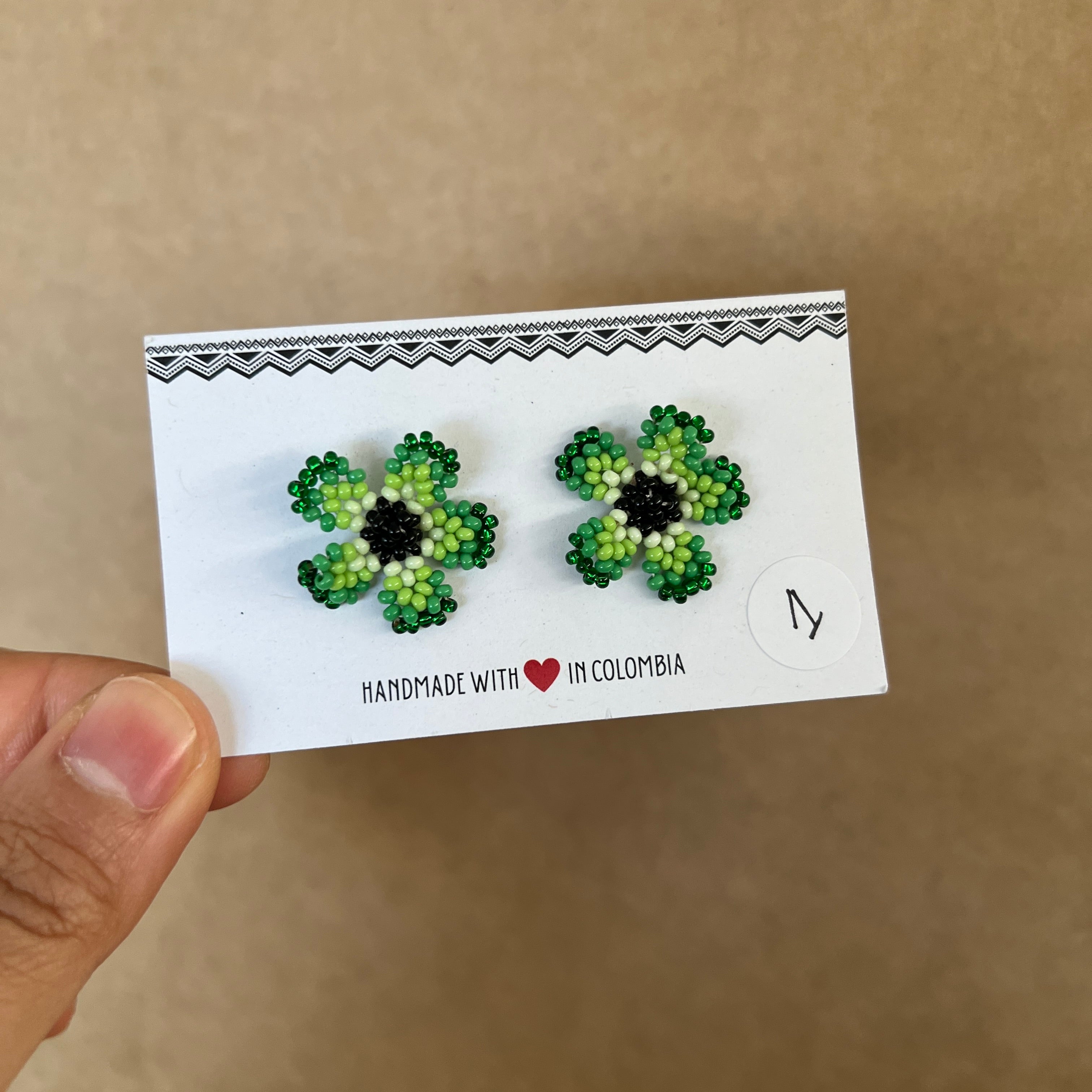 ARCHIVE/SAMPLE | WILDFLOWER STUDS #24