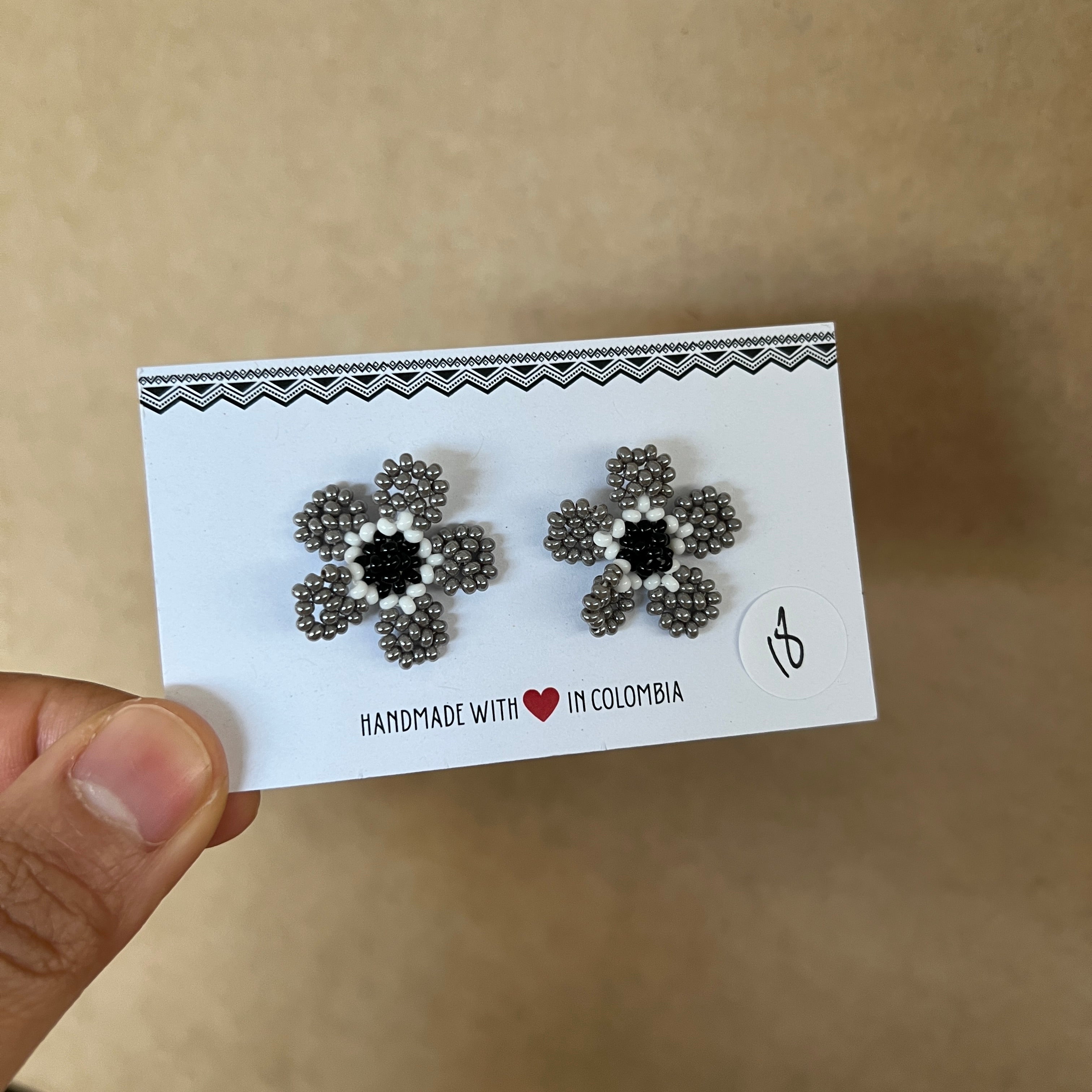 OUTLET | WILDFLOWER STUDS #15