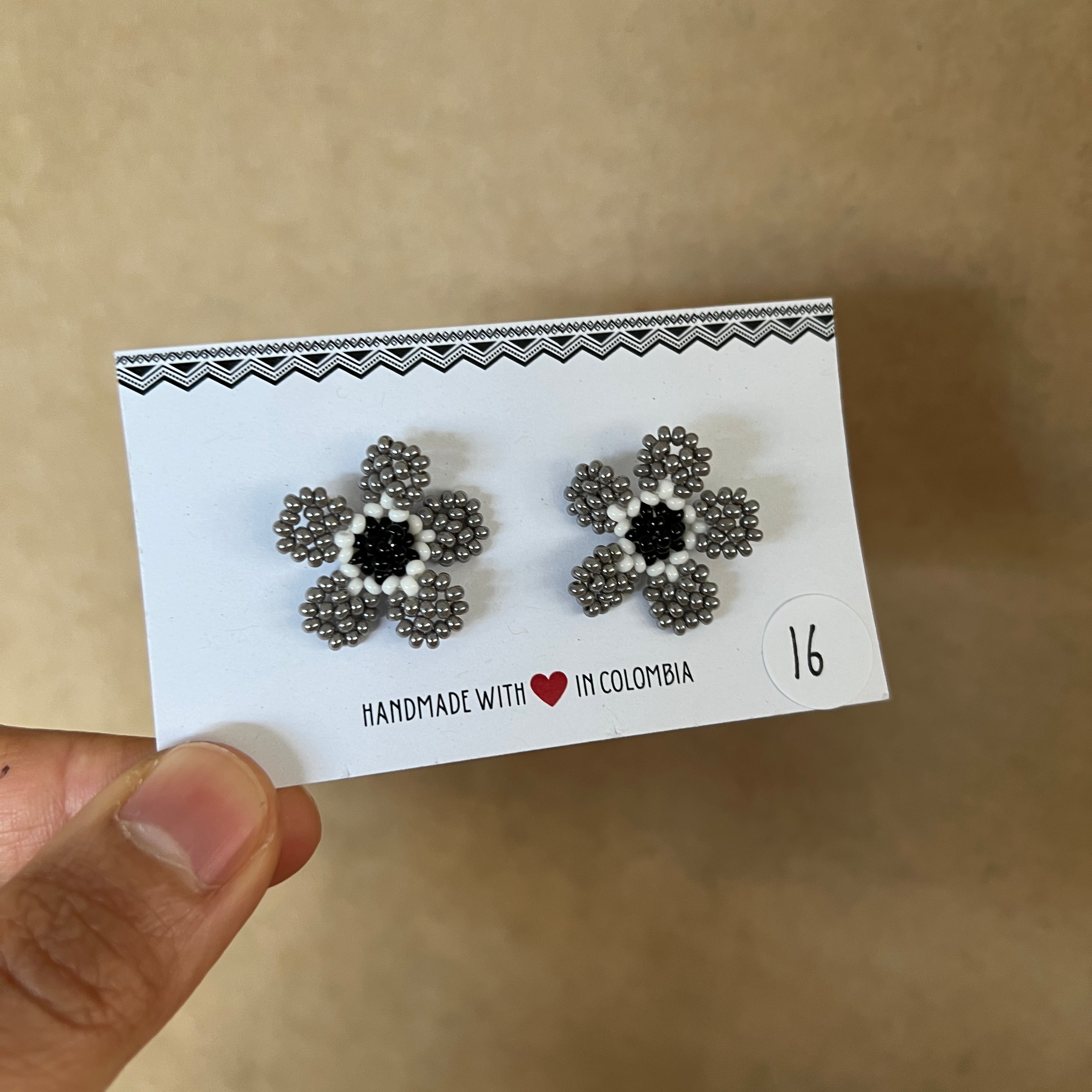 OUTLET | WILDFLOWER STUDS #15