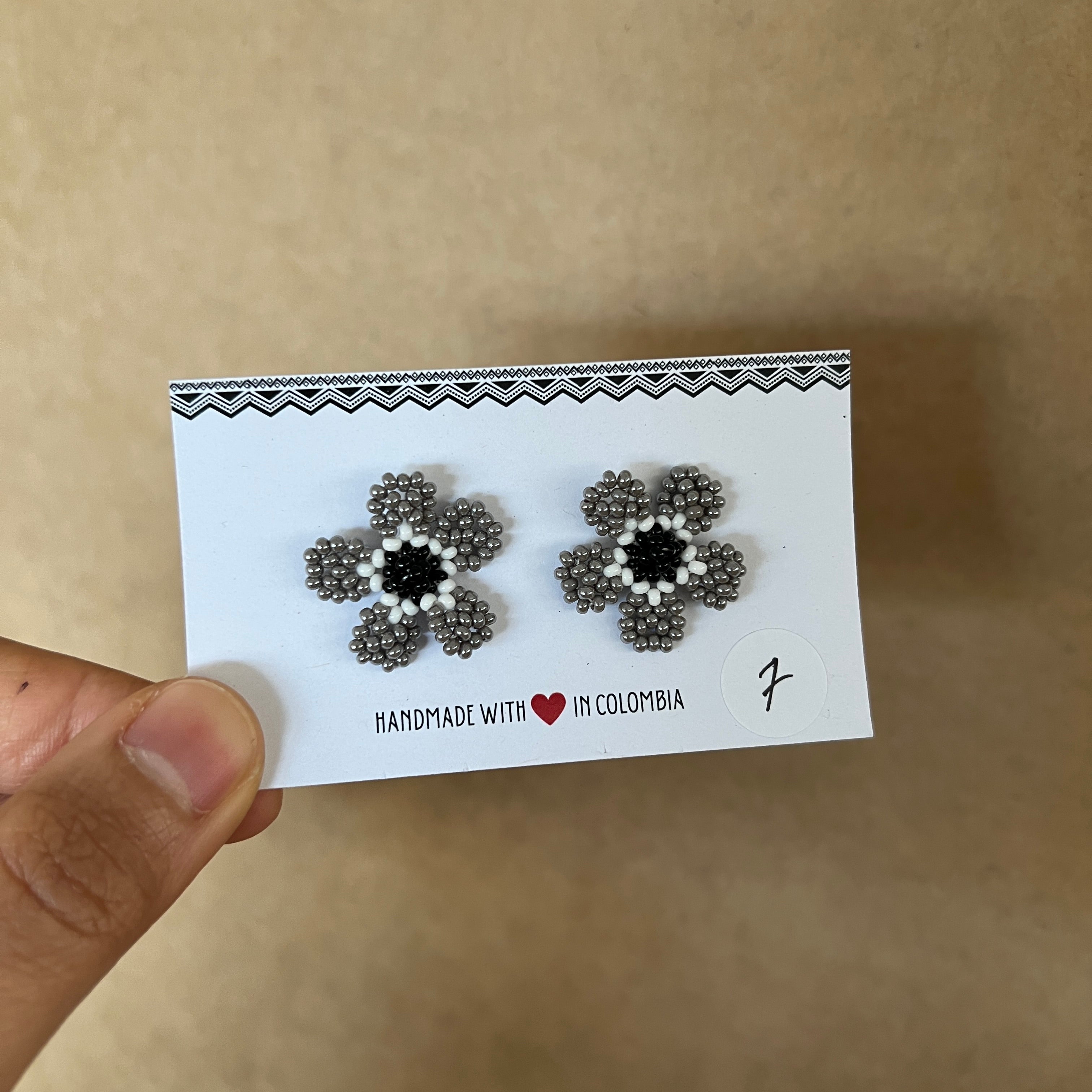OUTLET | WILDFLOWER STUDS #15