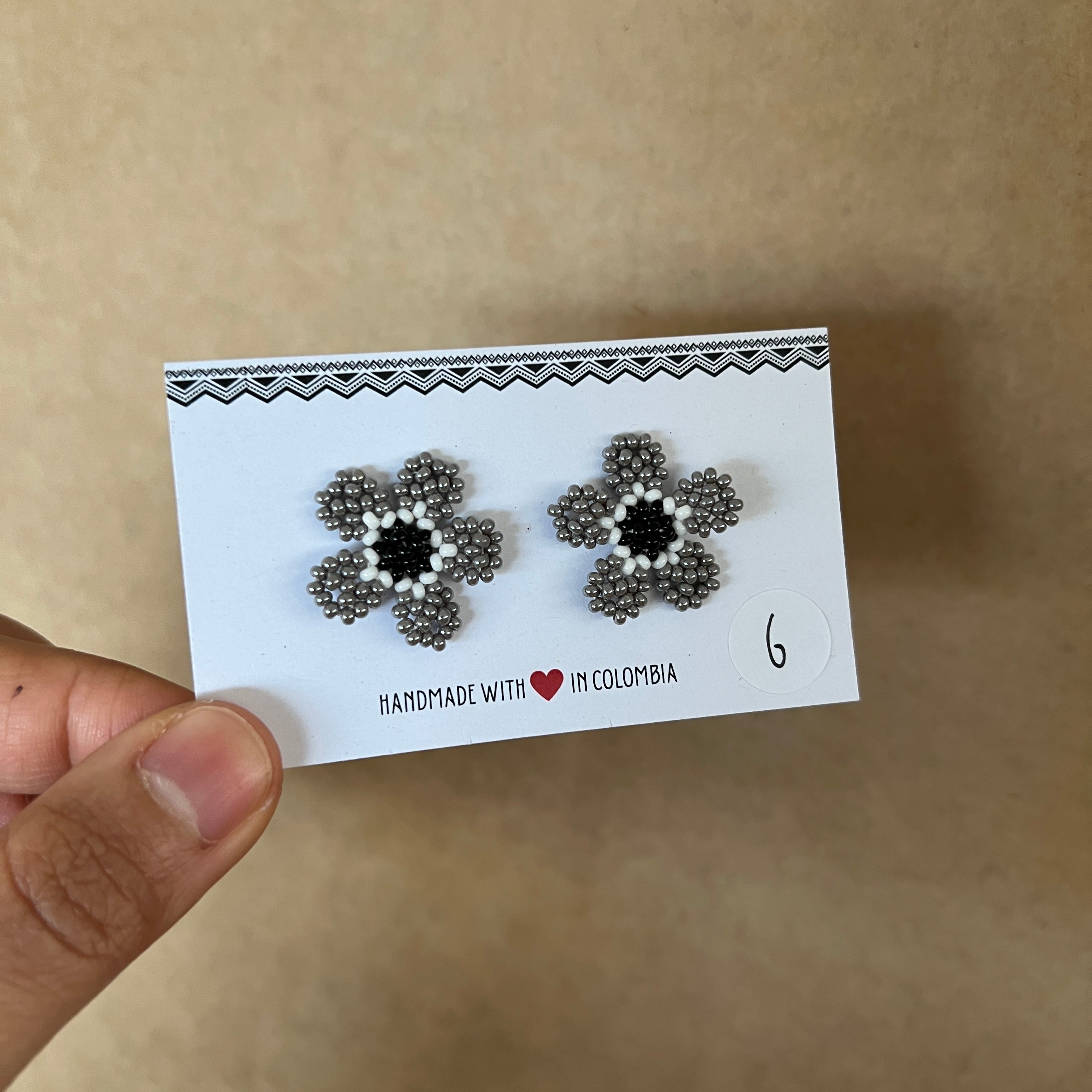 OUTLET | WILDFLOWER STUDS #15