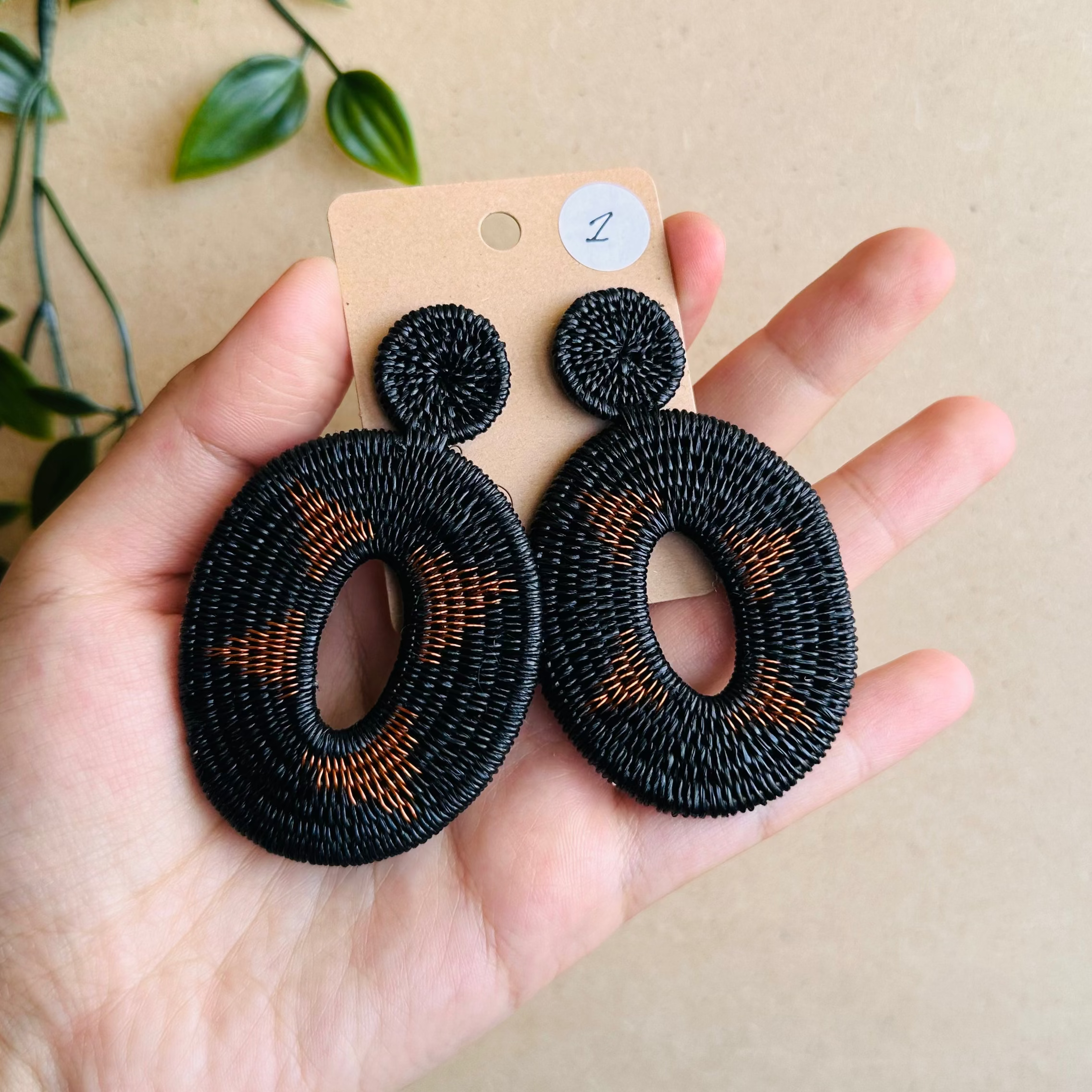 OUTLET | OVAL PALM EARRINGS  * more colours